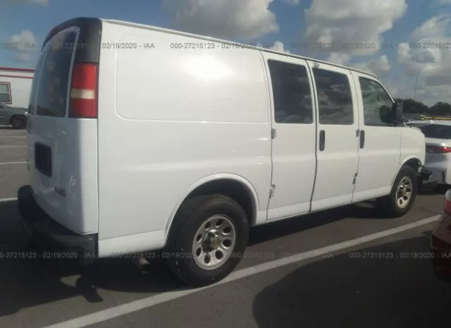 Photo 3 VIN: 1GTUGADX8A1126905 - GMC SAVANA CARGO VAN 