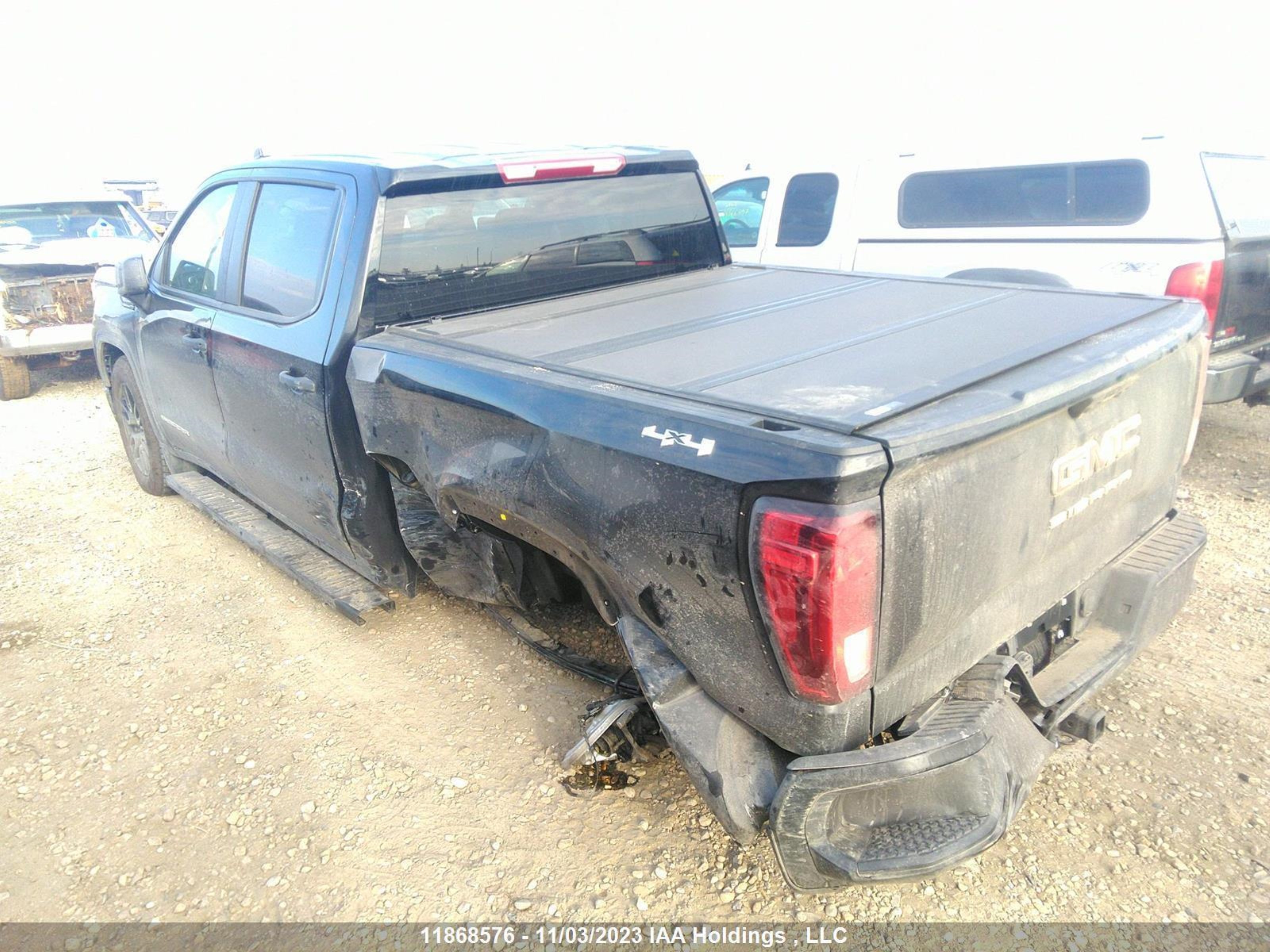 Photo 2 VIN: 1GTUUAED9PZ323685 - GMC SIERRA 