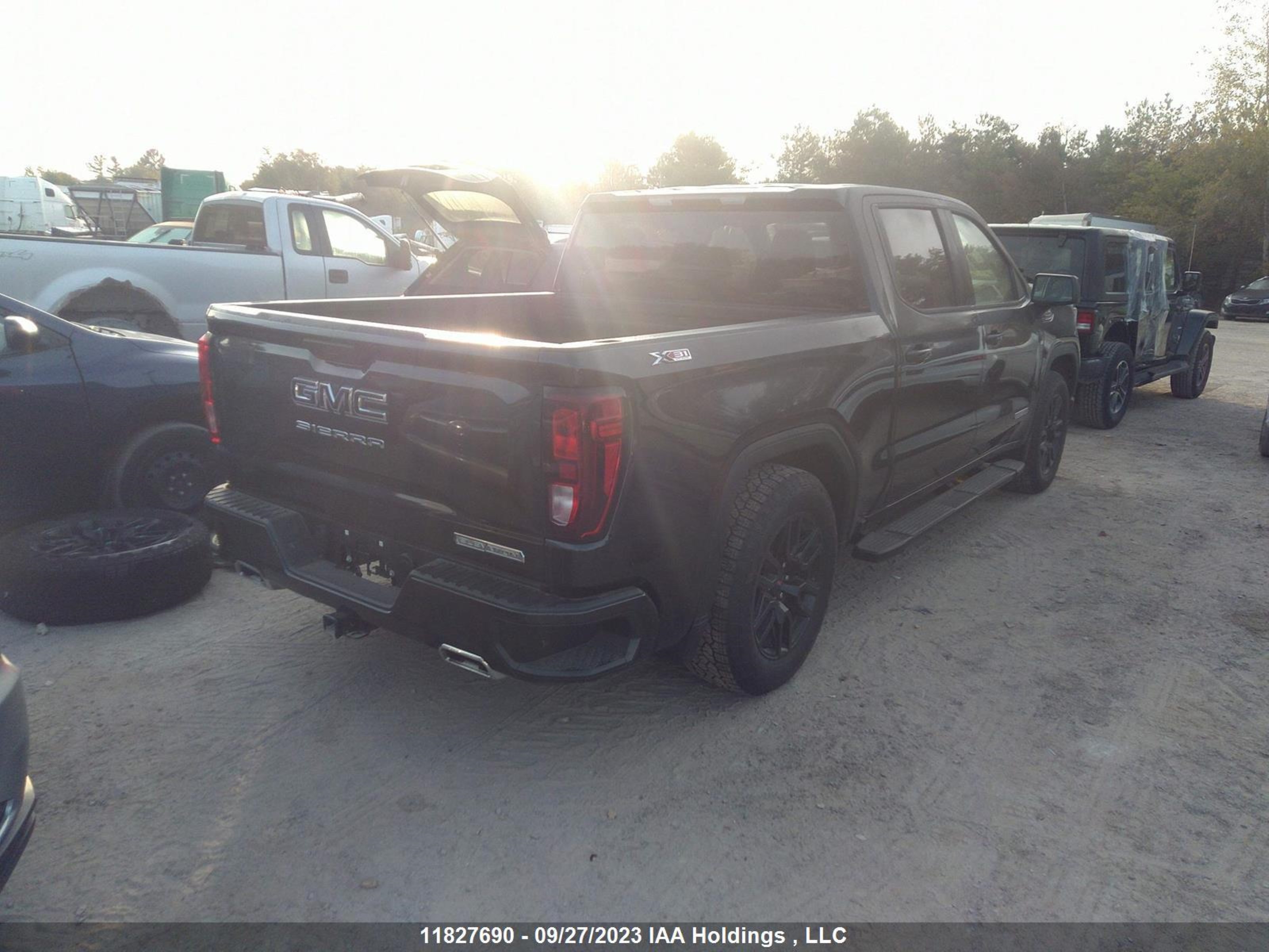 Photo 3 VIN: 1GTUUCED4PZ159970 - GMC SIERRA 