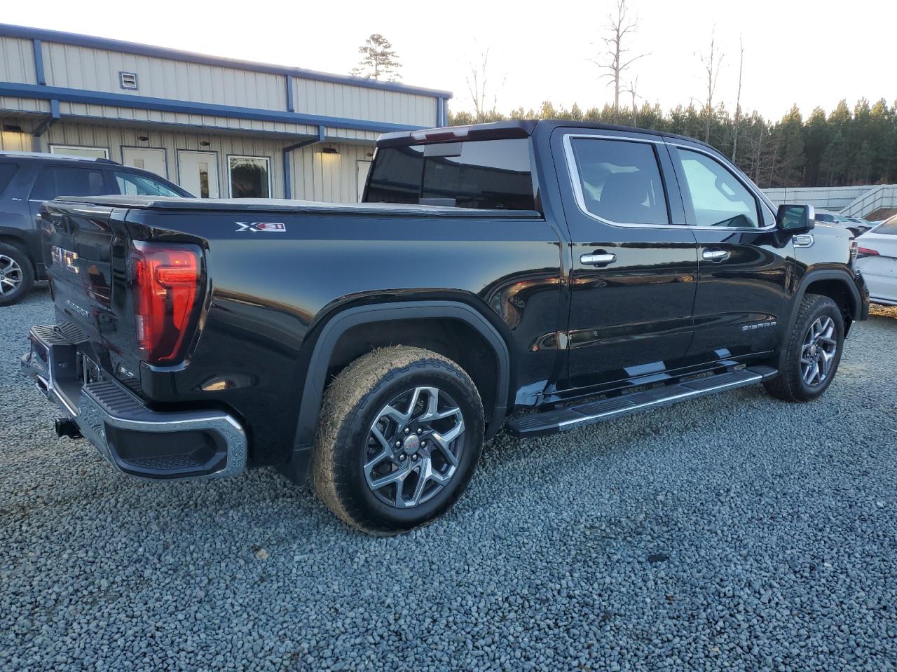 Photo 2 VIN: 1GTUUDED1RZ129608 - GMC SIERRA 