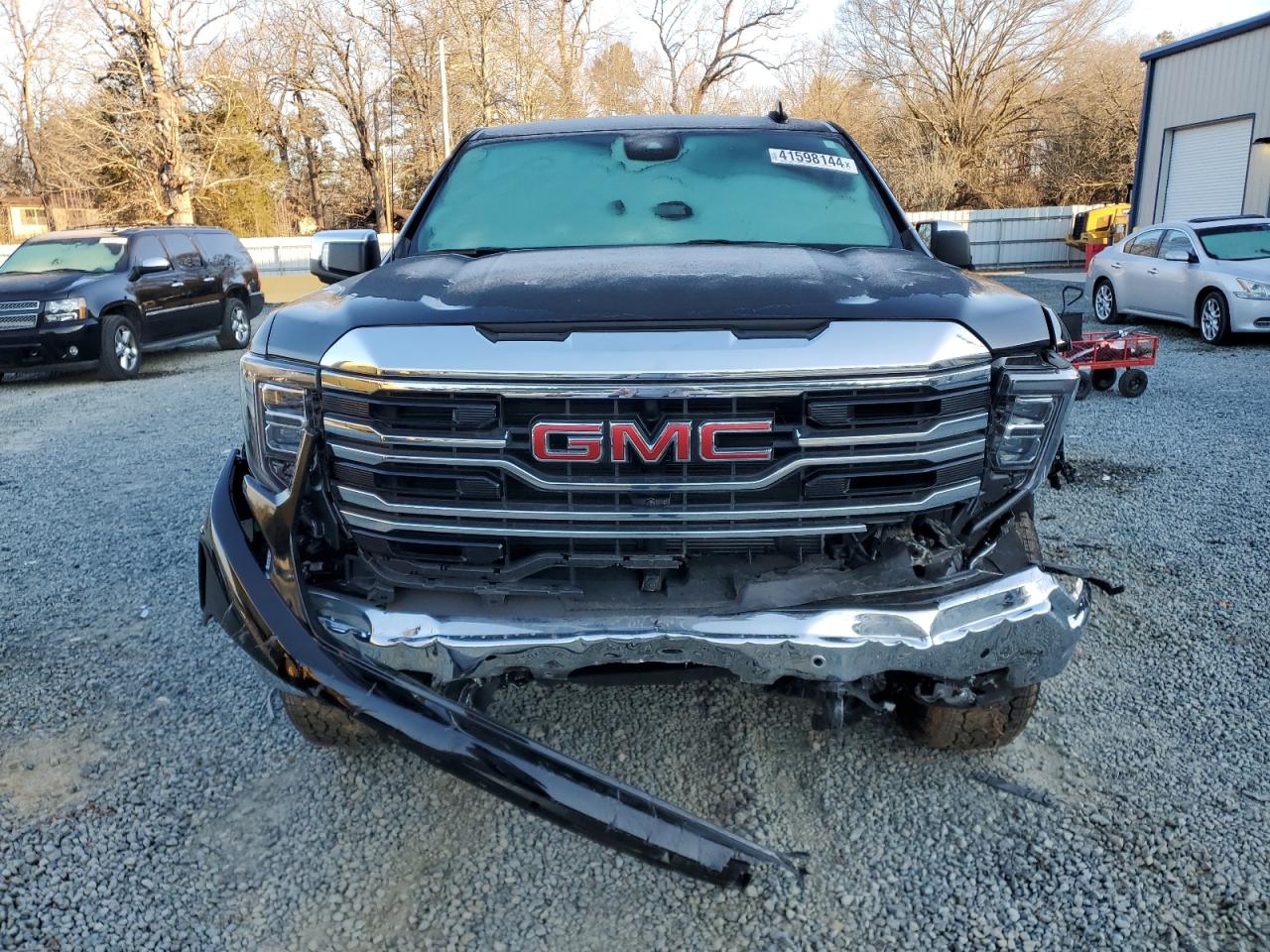 Photo 4 VIN: 1GTUUDED1RZ129608 - GMC SIERRA 