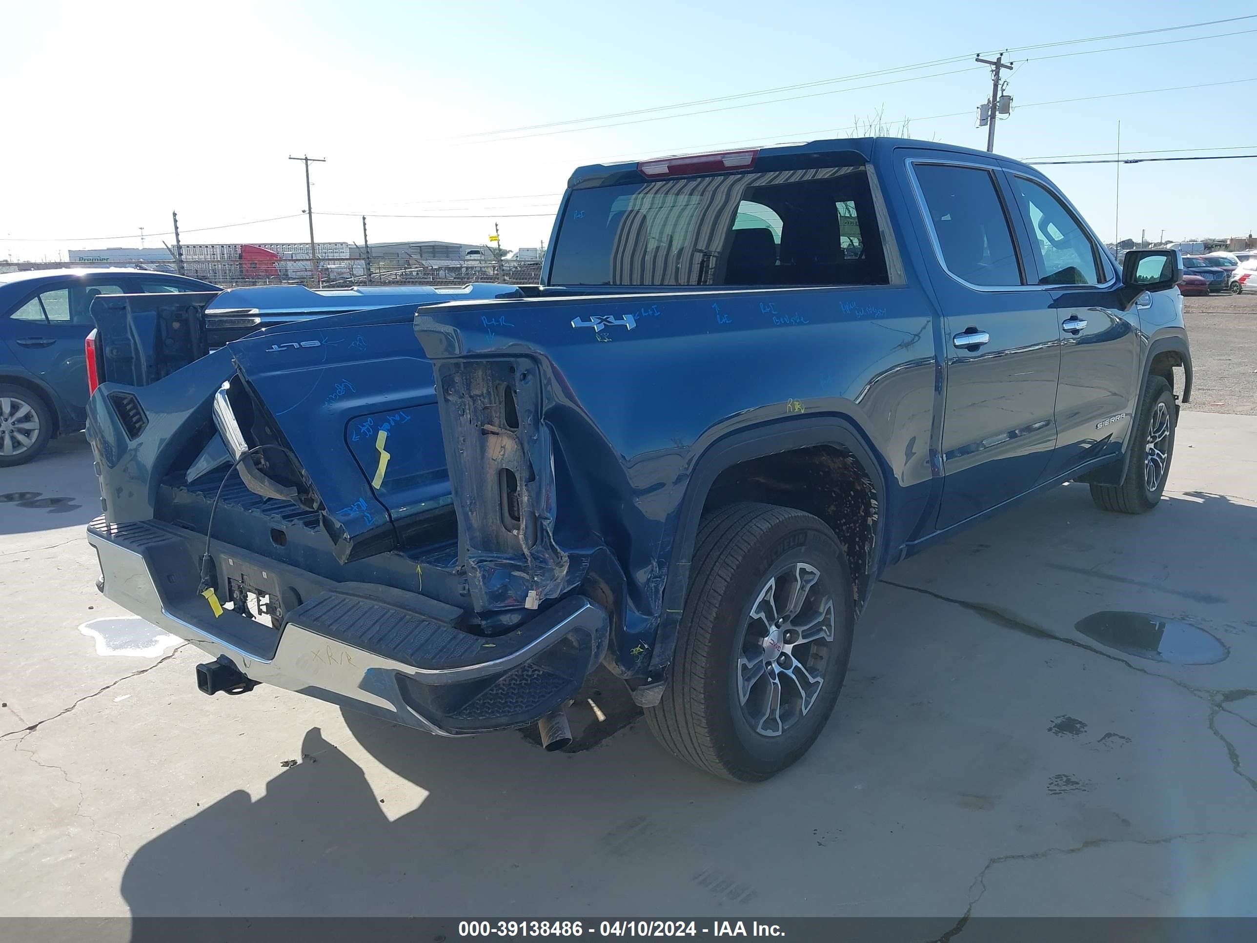 Photo 3 VIN: 1GTUUDED7RZ184418 - GMC SIERRA 