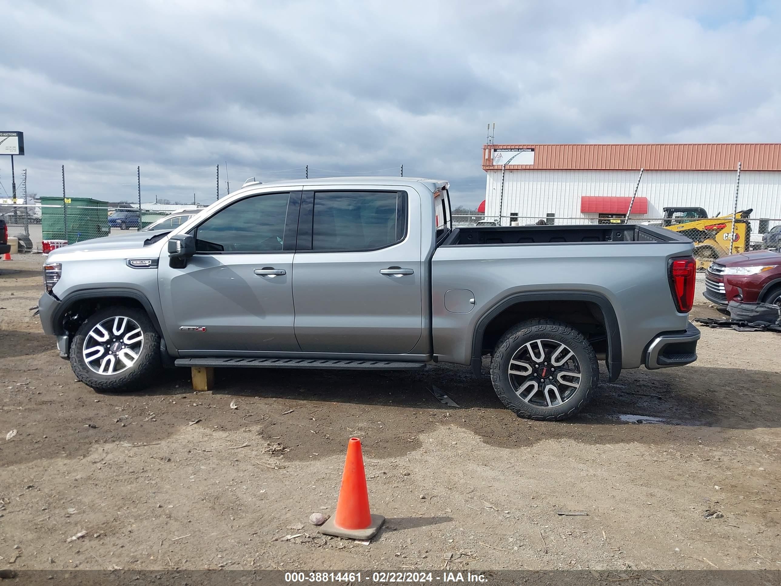 Photo 13 VIN: 1GTUUEEL5RZ148014 - GMC SIERRA 