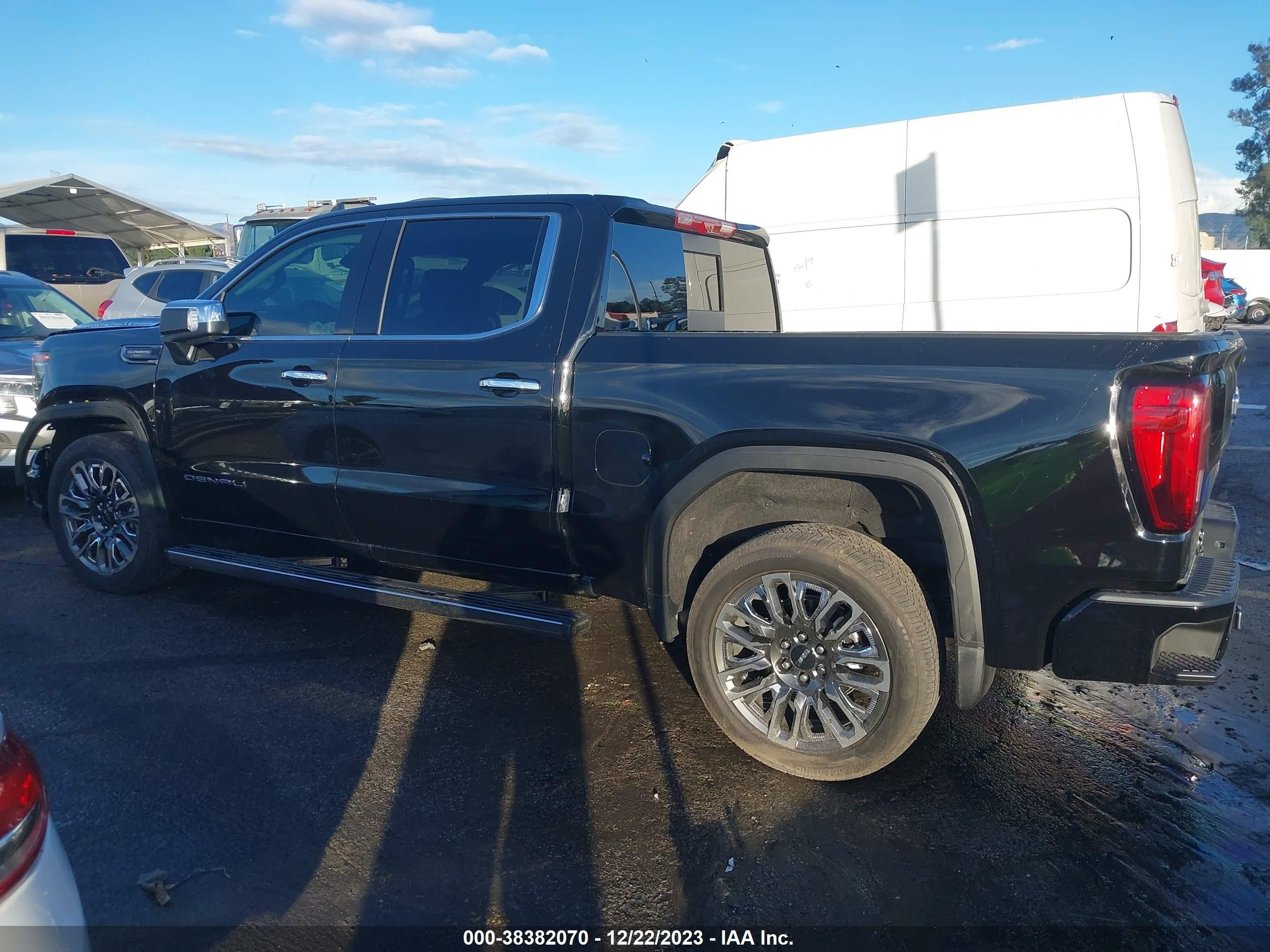 Photo 12 VIN: 1GTUUHEL8RZ129362 - GMC SIERRA 