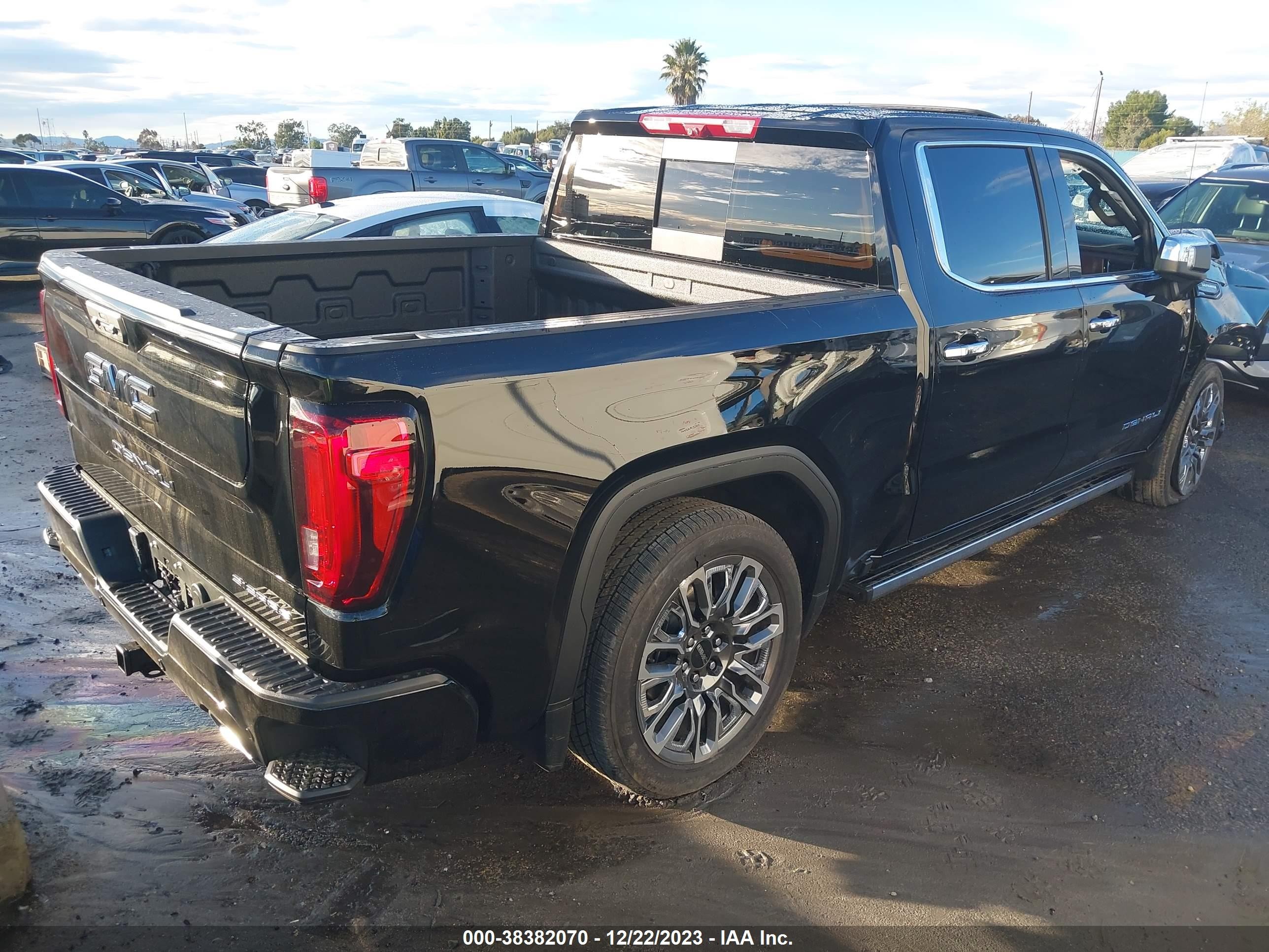 Photo 3 VIN: 1GTUUHEL8RZ129362 - GMC SIERRA 