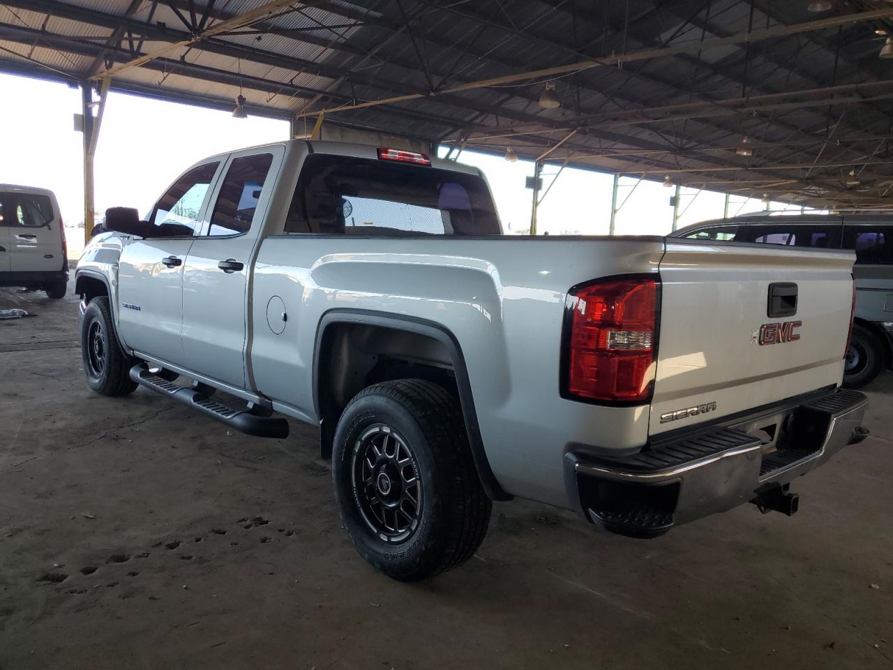 Photo 1 VIN: 1GTV2LEC2JZ344396 - GMC SIERRA 