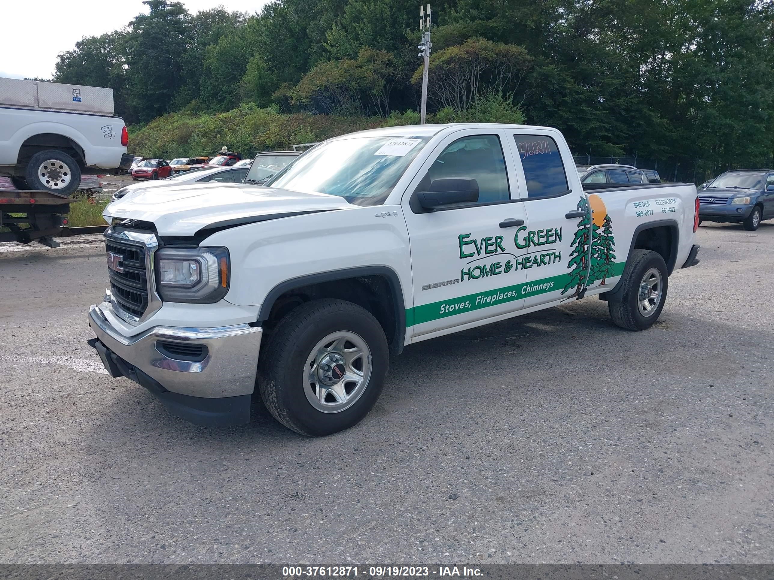 Photo 1 VIN: 1GTV2LEC3HZ105398 - GMC SIERRA 