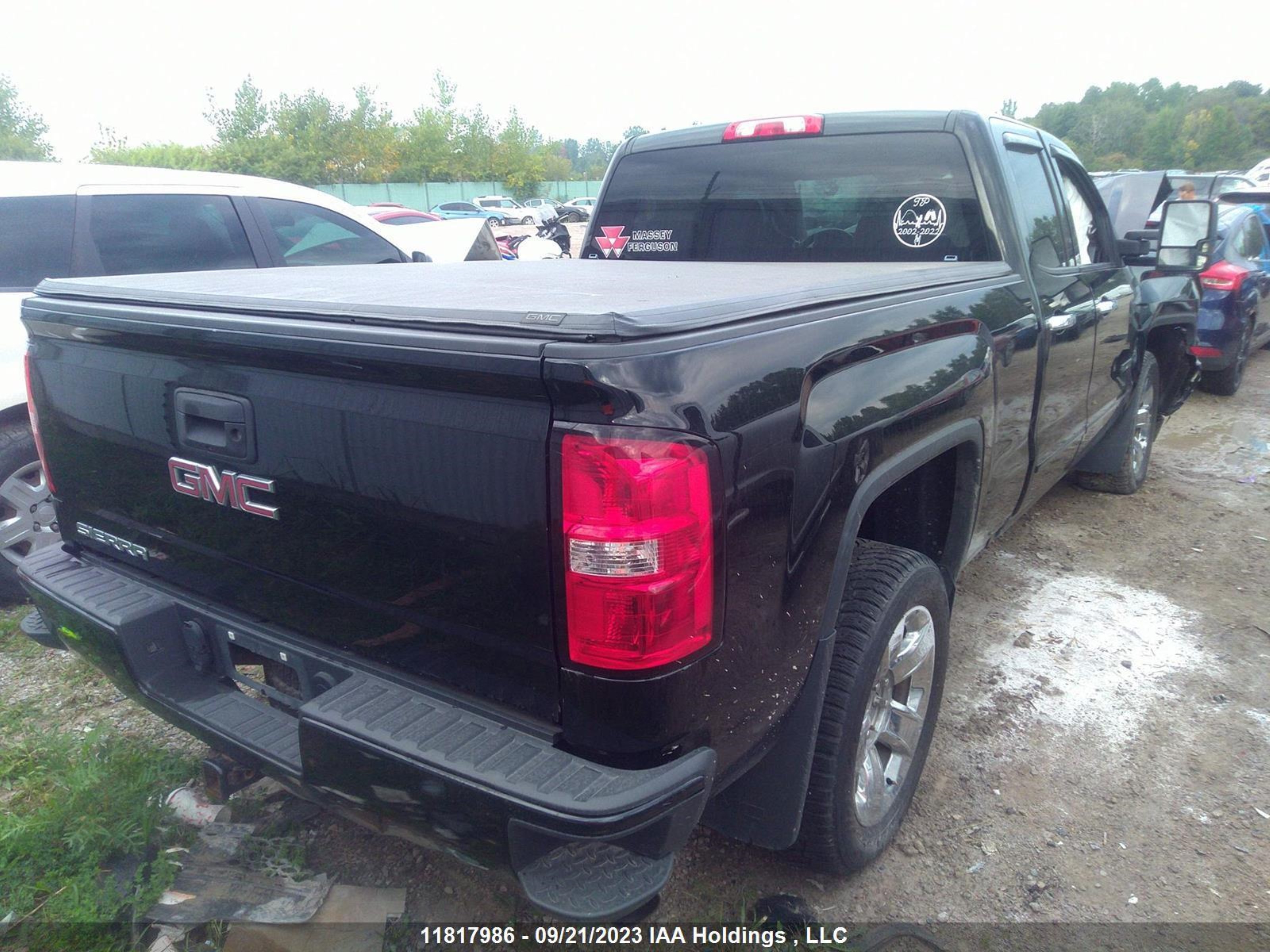 Photo 3 VIN: 1GTV2LEC3HZ376557 - GMC SIERRA 