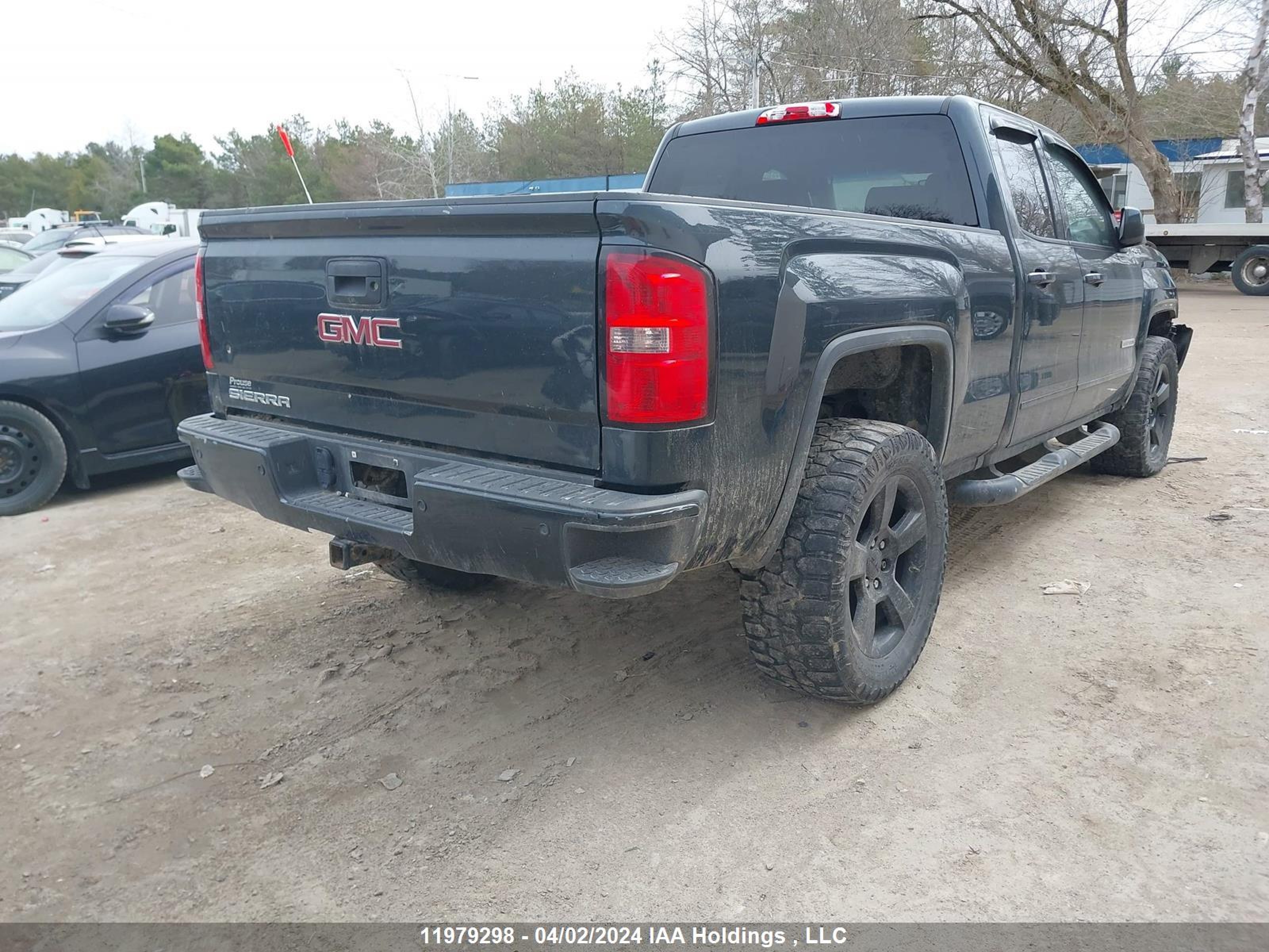 Photo 3 VIN: 1GTV2LEC4HZ168025 - GMC SIERRA 