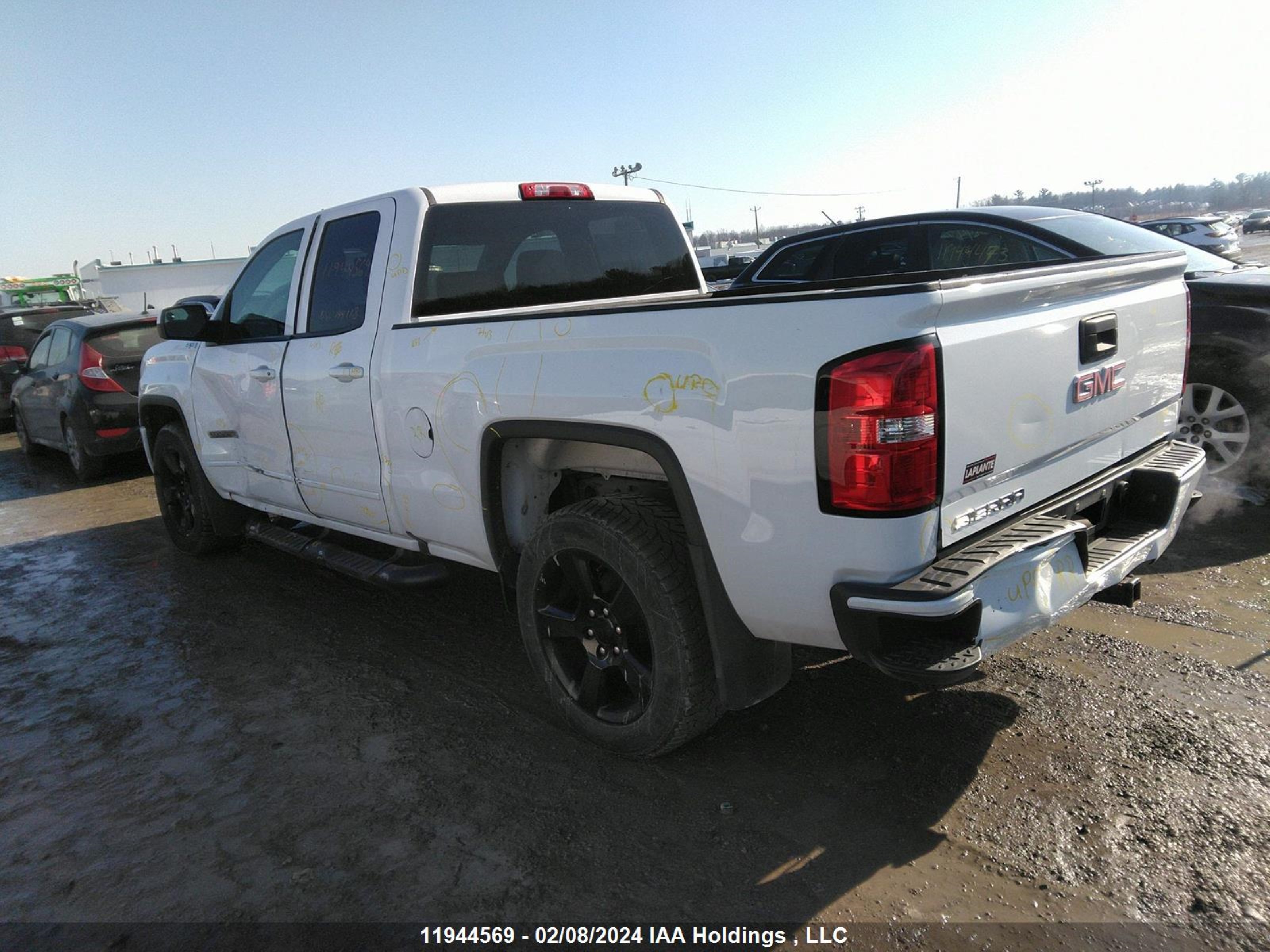 Photo 2 VIN: 1GTV2LEC4JZ144118 - GMC SIERRA 