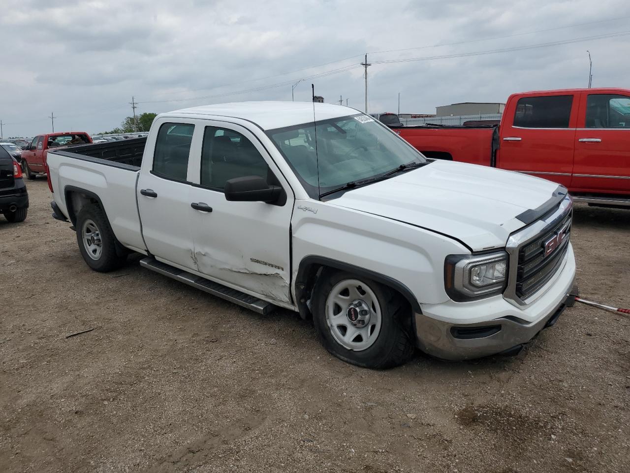 Photo 3 VIN: 1GTV2LEC6JZ103084 - GMC SIERRA 