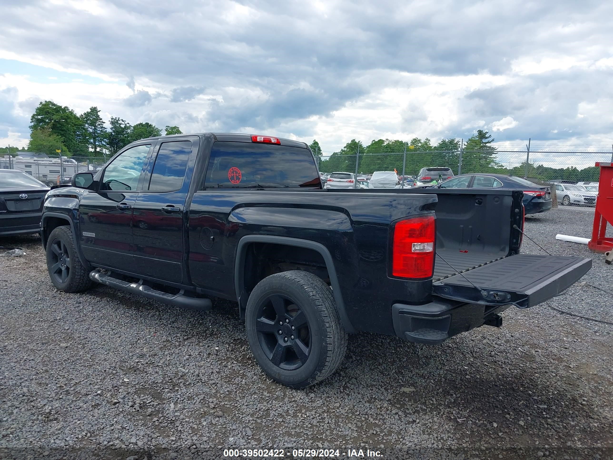 Photo 2 VIN: 1GTV2LEC9HZ345605 - GMC SIERRA 