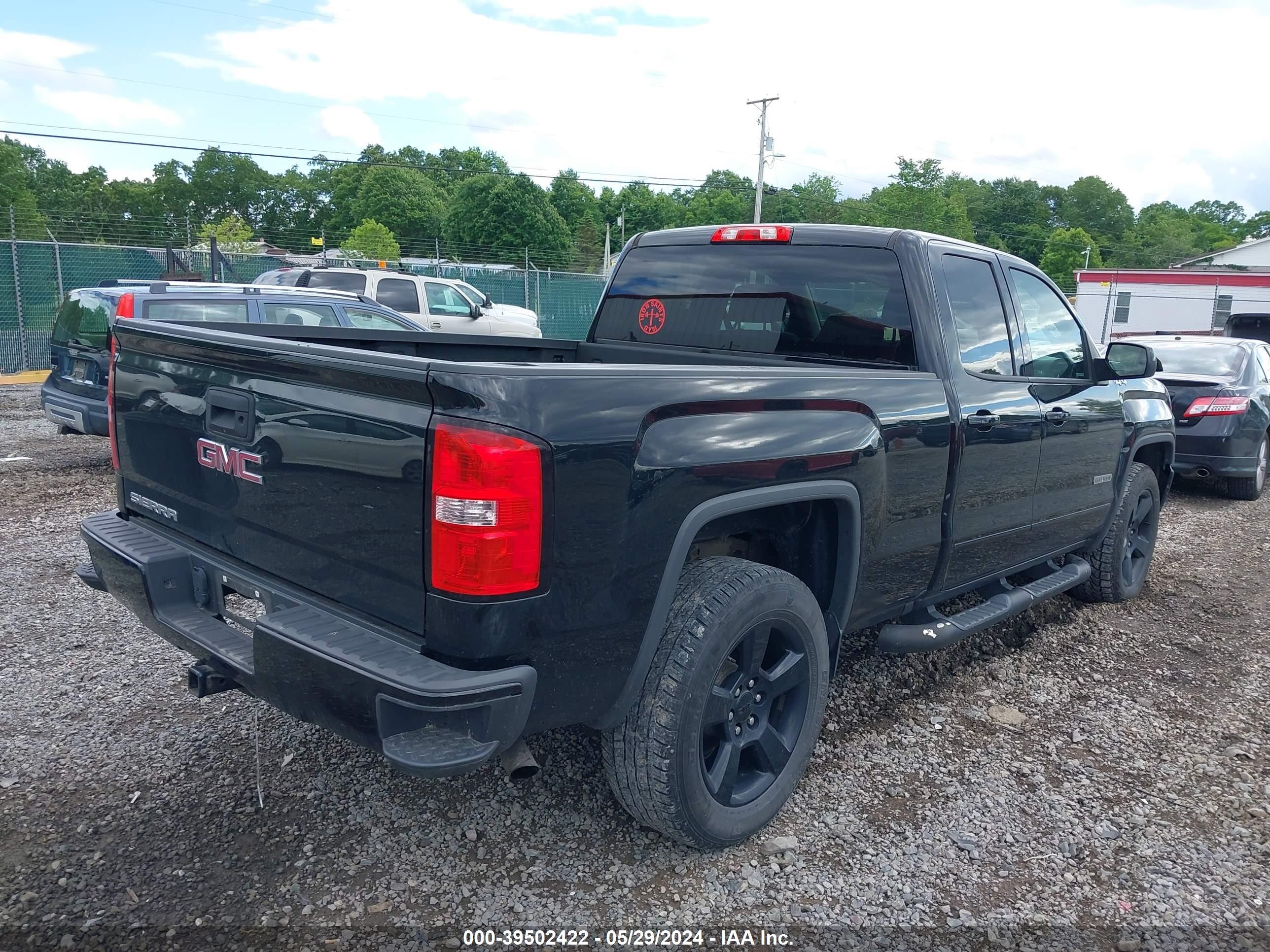 Photo 3 VIN: 1GTV2LEC9HZ345605 - GMC SIERRA 