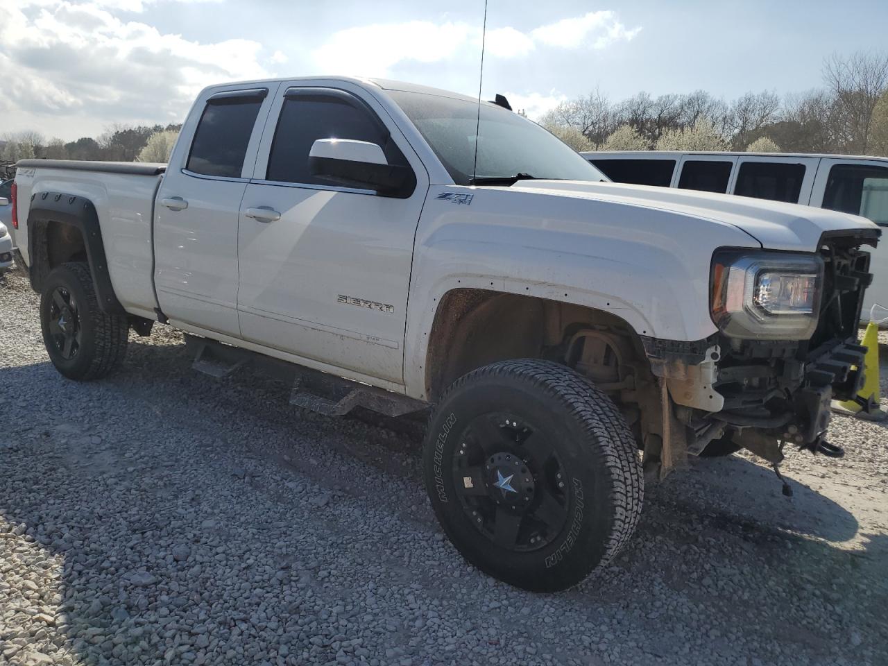 Photo 3 VIN: 1GTV2MEC6GZ351642 - GMC SIERRA 