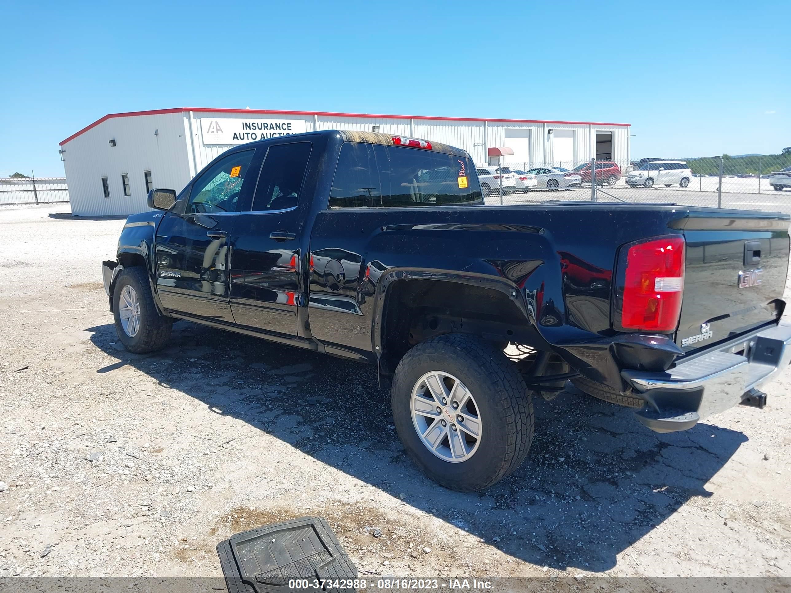 Photo 2 VIN: 1GTV2MEC8HZ385924 - GMC SIERRA 