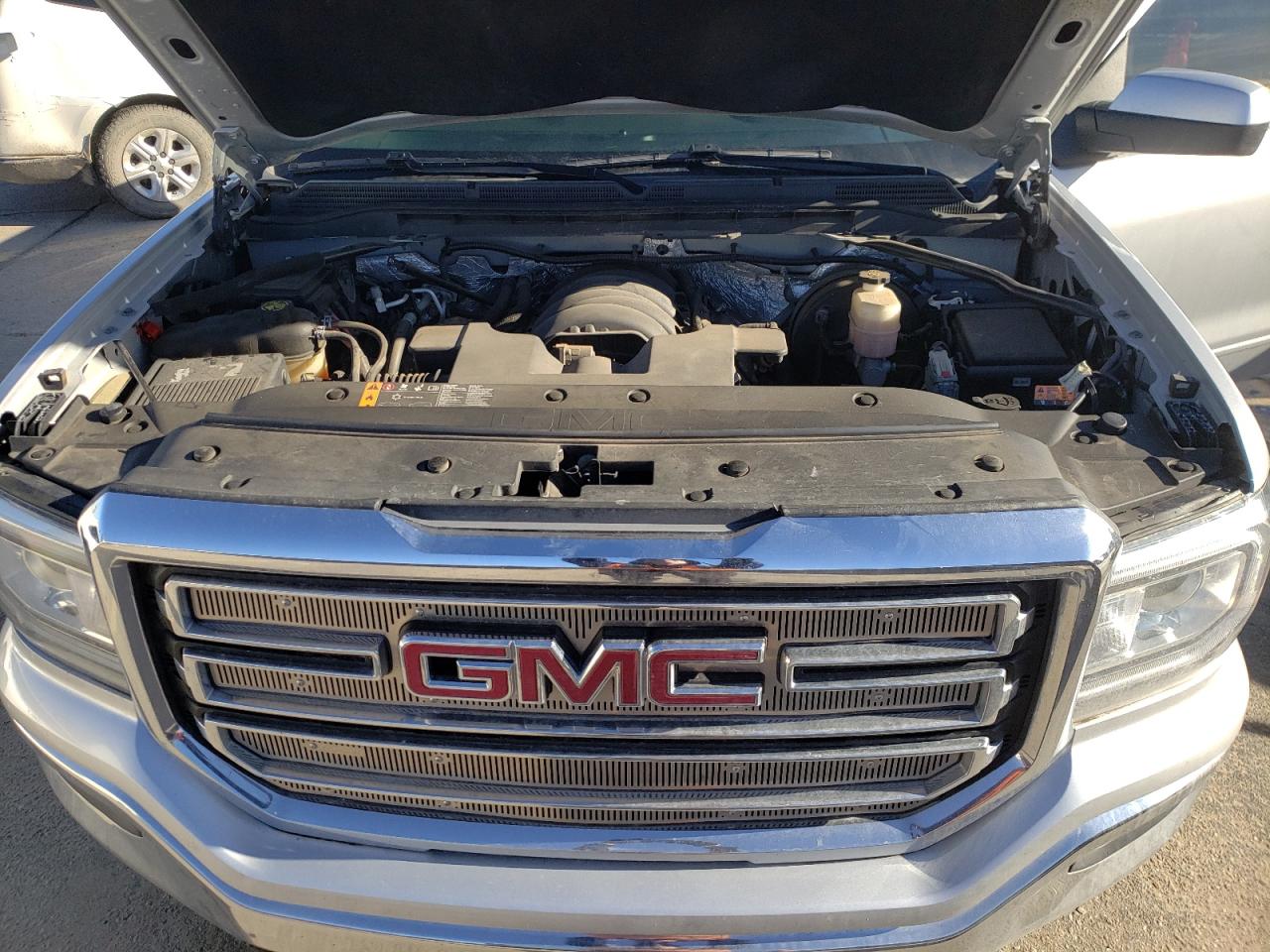 Photo 10 VIN: 1GTV2MEC8JZ306175 - GMC SIERRA 