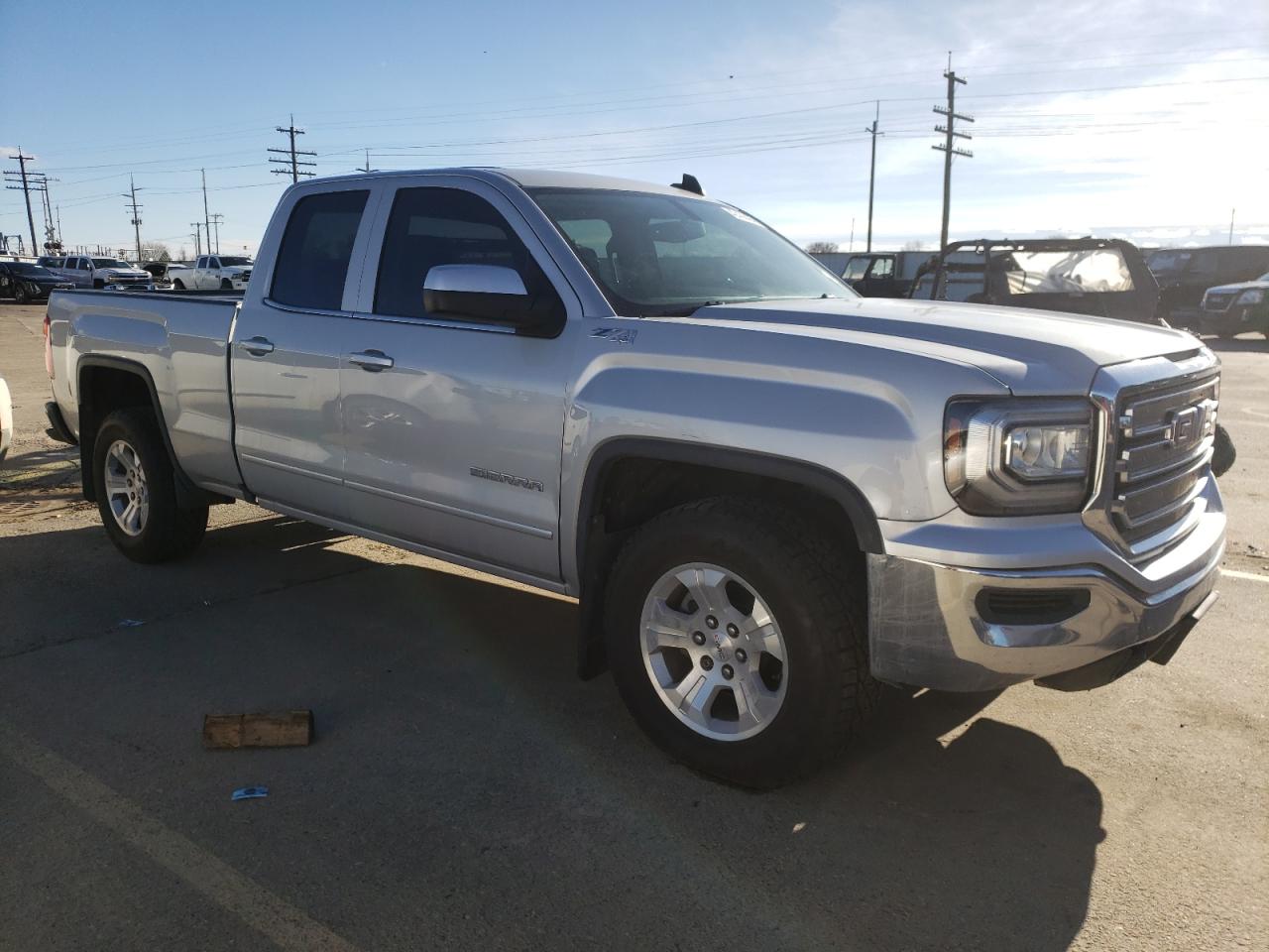 Photo 3 VIN: 1GTV2MEC8JZ306175 - GMC SIERRA 