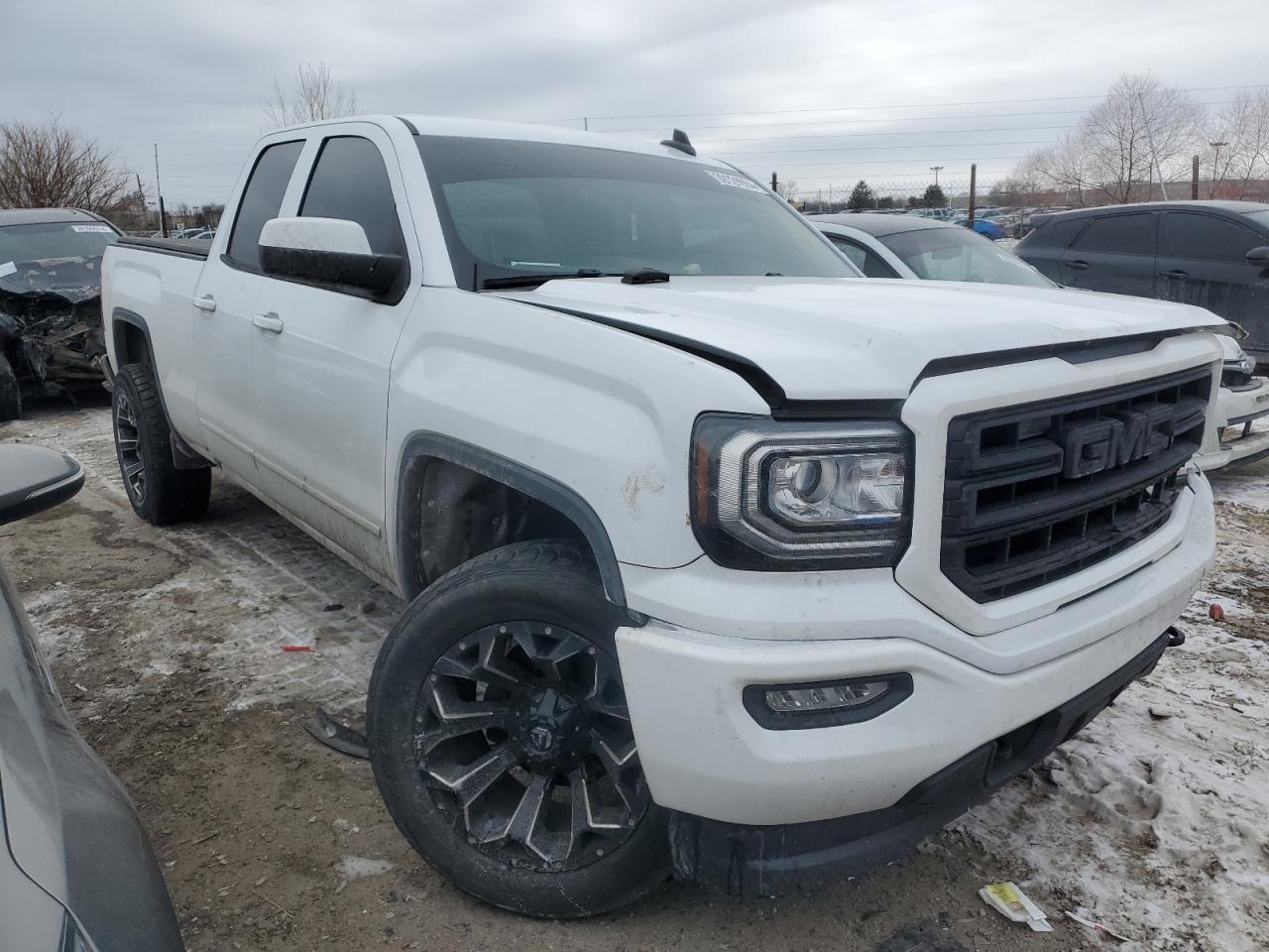 Photo 3 VIN: 1GTV2MEC9GZ357595 - GMC SIERRA 