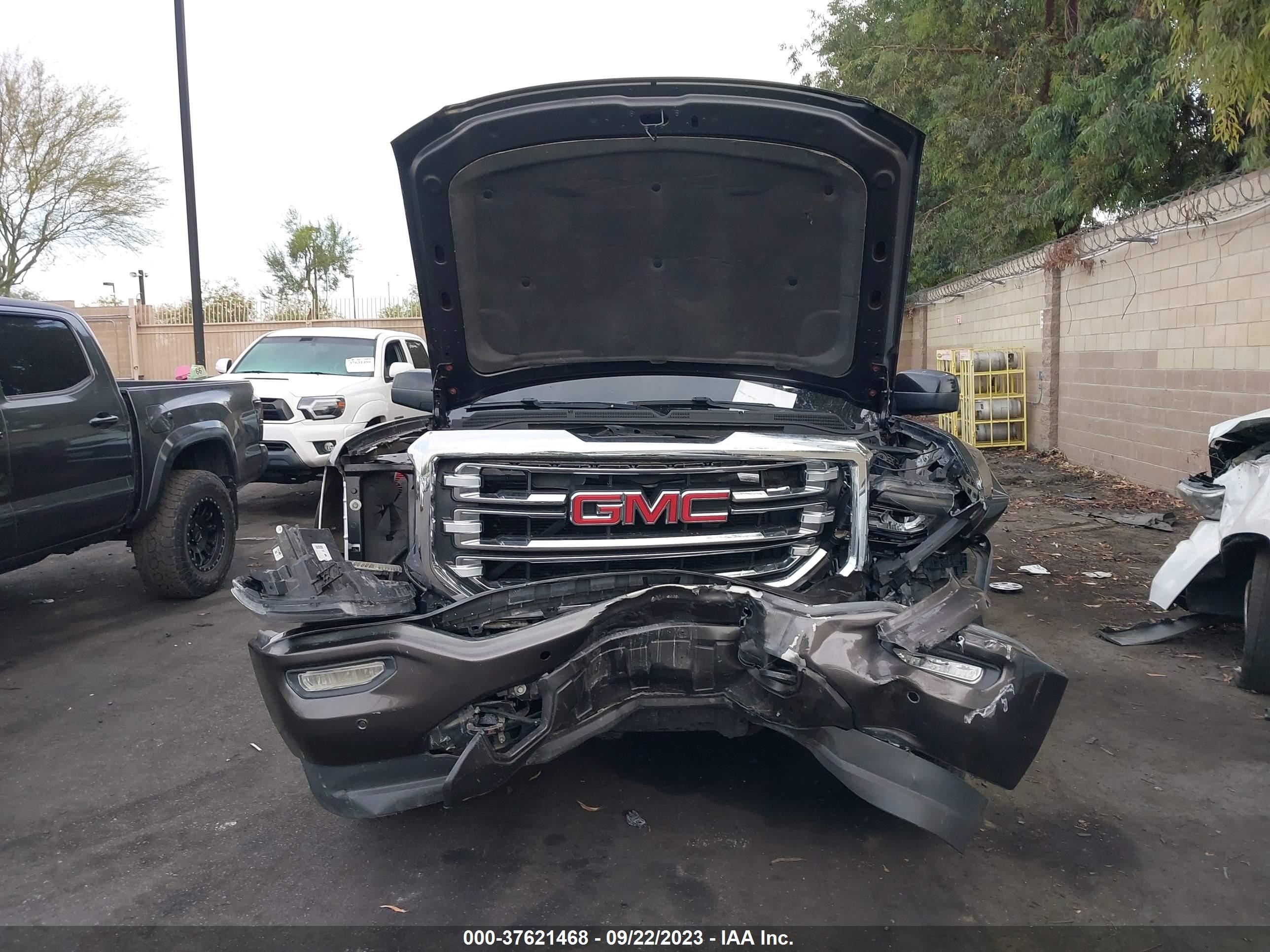 Photo 12 VIN: 1GTV2NEC0GZ281397 - GMC SIERRA 