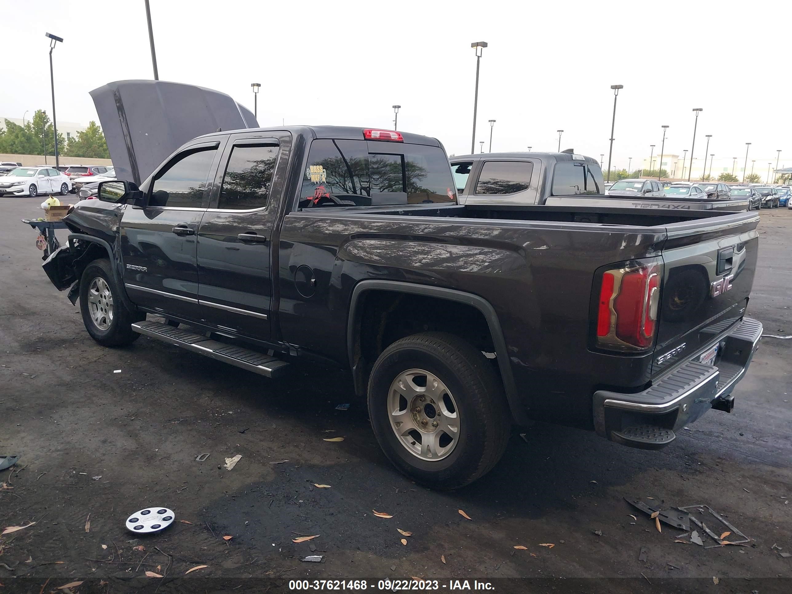 Photo 2 VIN: 1GTV2NEC0GZ281397 - GMC SIERRA 