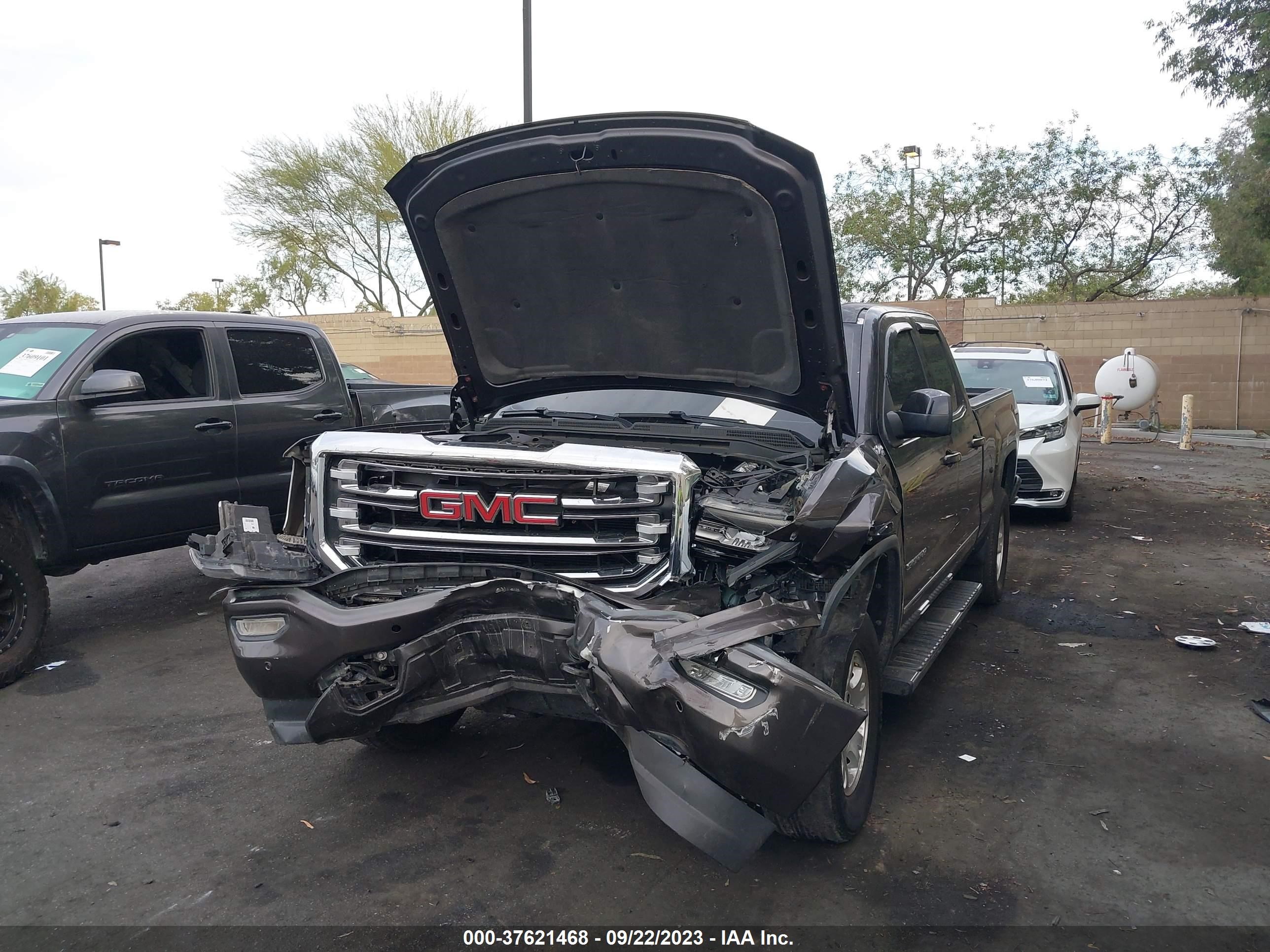 Photo 5 VIN: 1GTV2NEC0GZ281397 - GMC SIERRA 