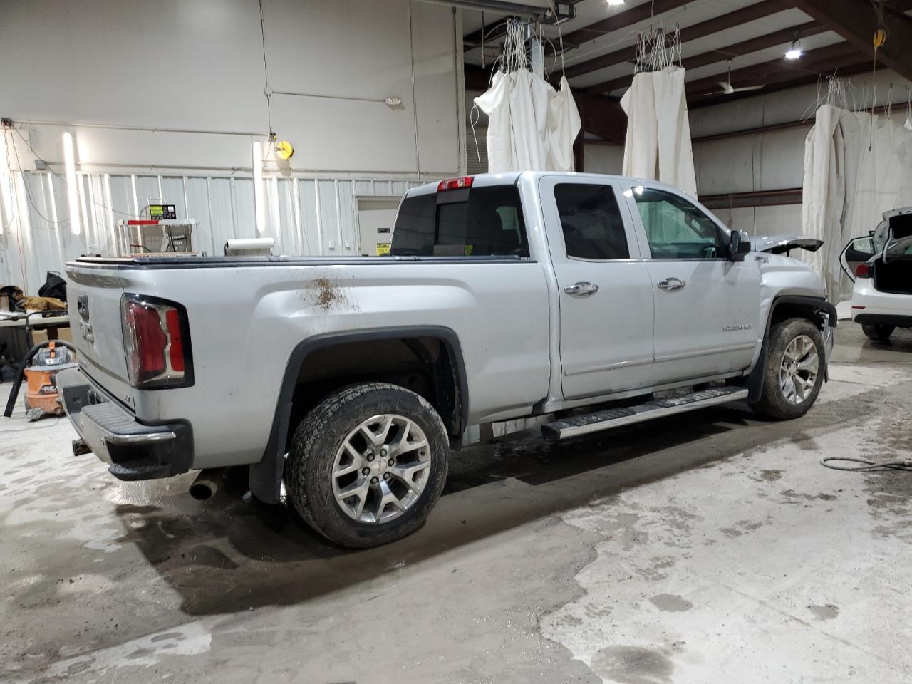 Photo 2 VIN: 1GTV2NEC0HZ209925 - GMC SIERRA 