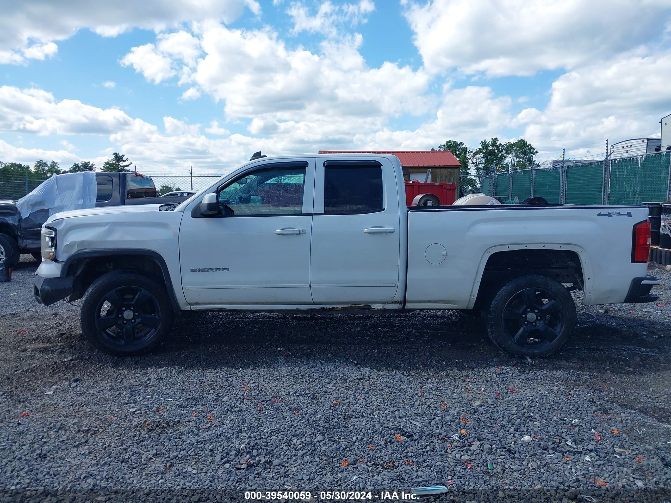 Photo 13 VIN: 1GTV2TEC1FZ361584 - GMC SIERRA 