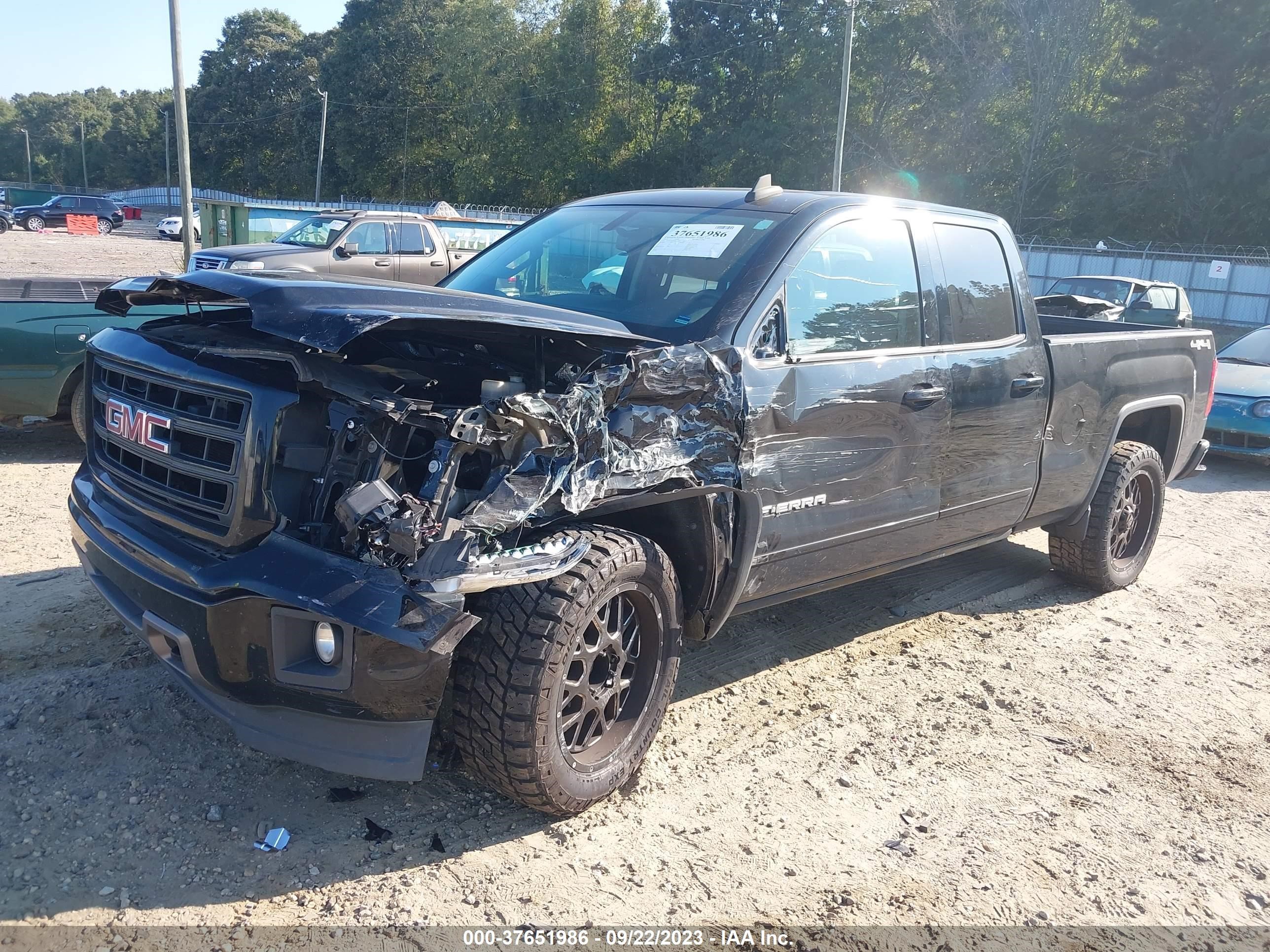 Photo 1 VIN: 1GTV2TEC8FZ415799 - GMC SIERRA 