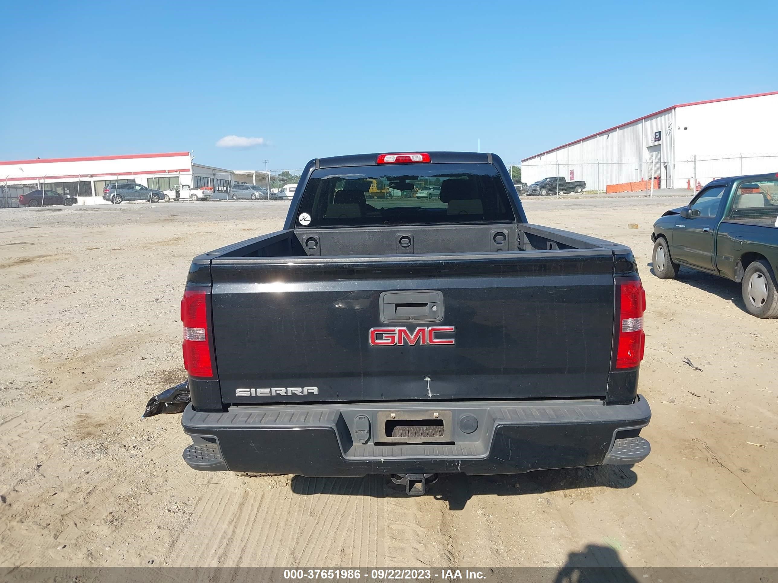 Photo 15 VIN: 1GTV2TEC8FZ415799 - GMC SIERRA 