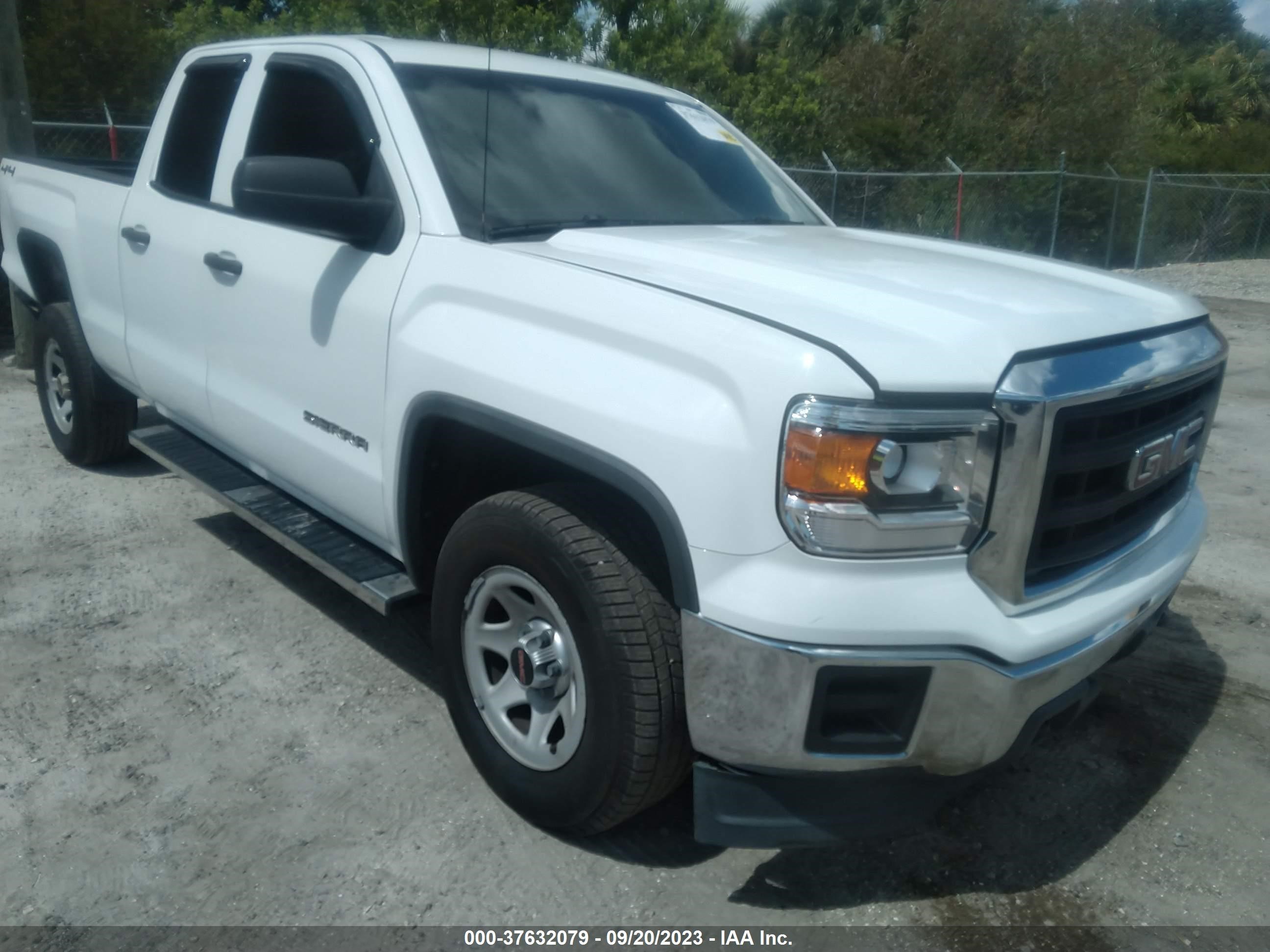 Photo 0 VIN: 1GTV2TEH2EZ302635 - GMC SIERRA 