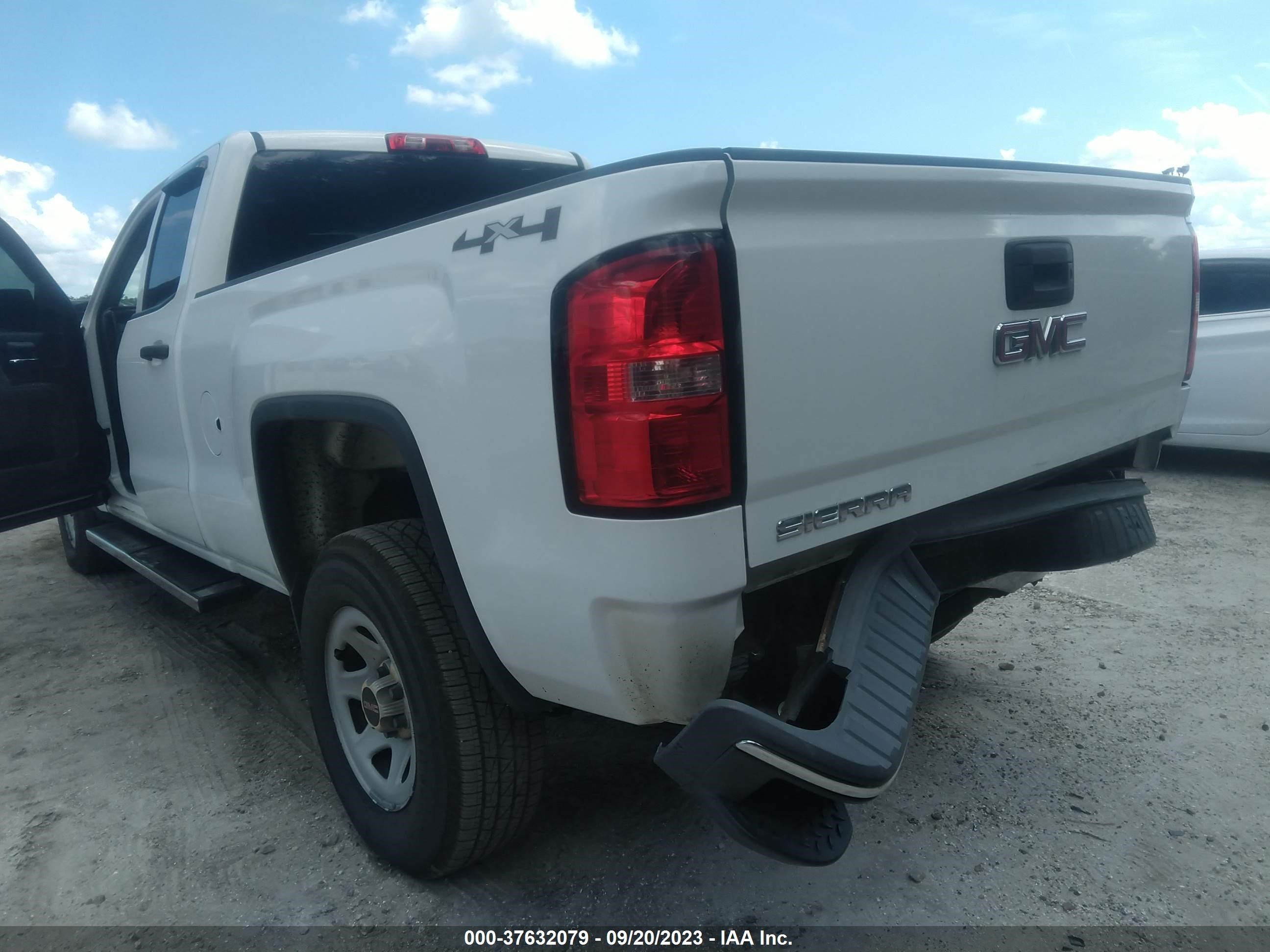 Photo 11 VIN: 1GTV2TEH2EZ302635 - GMC SIERRA 