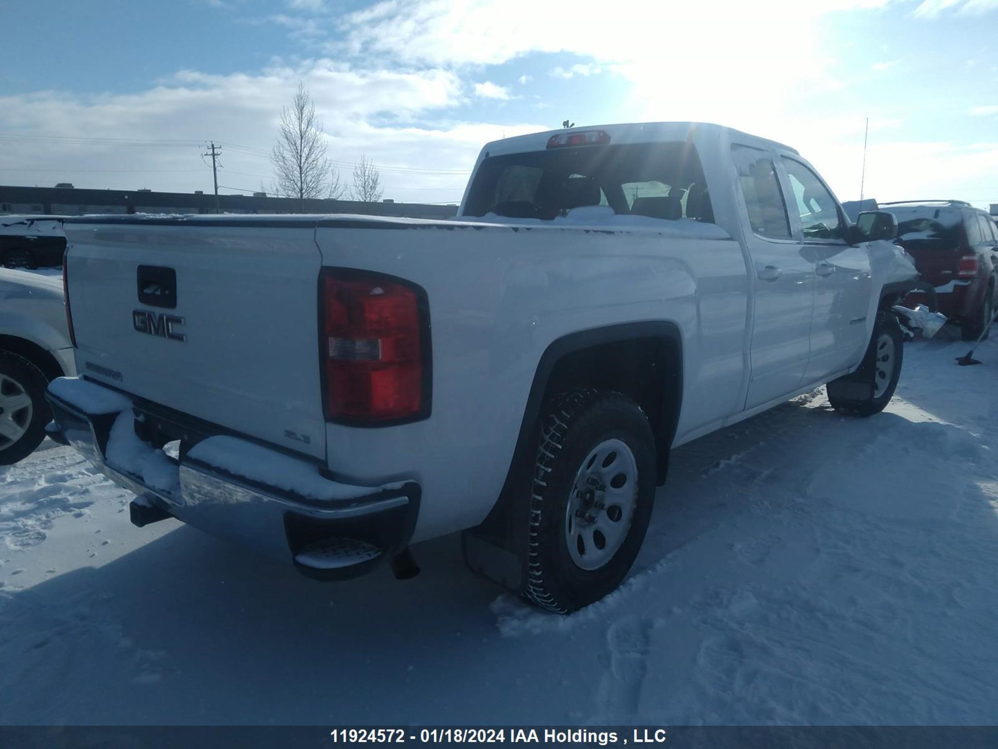 Photo 3 VIN: 1GTV2UEC2EZ124820 - GMC SIERRA 