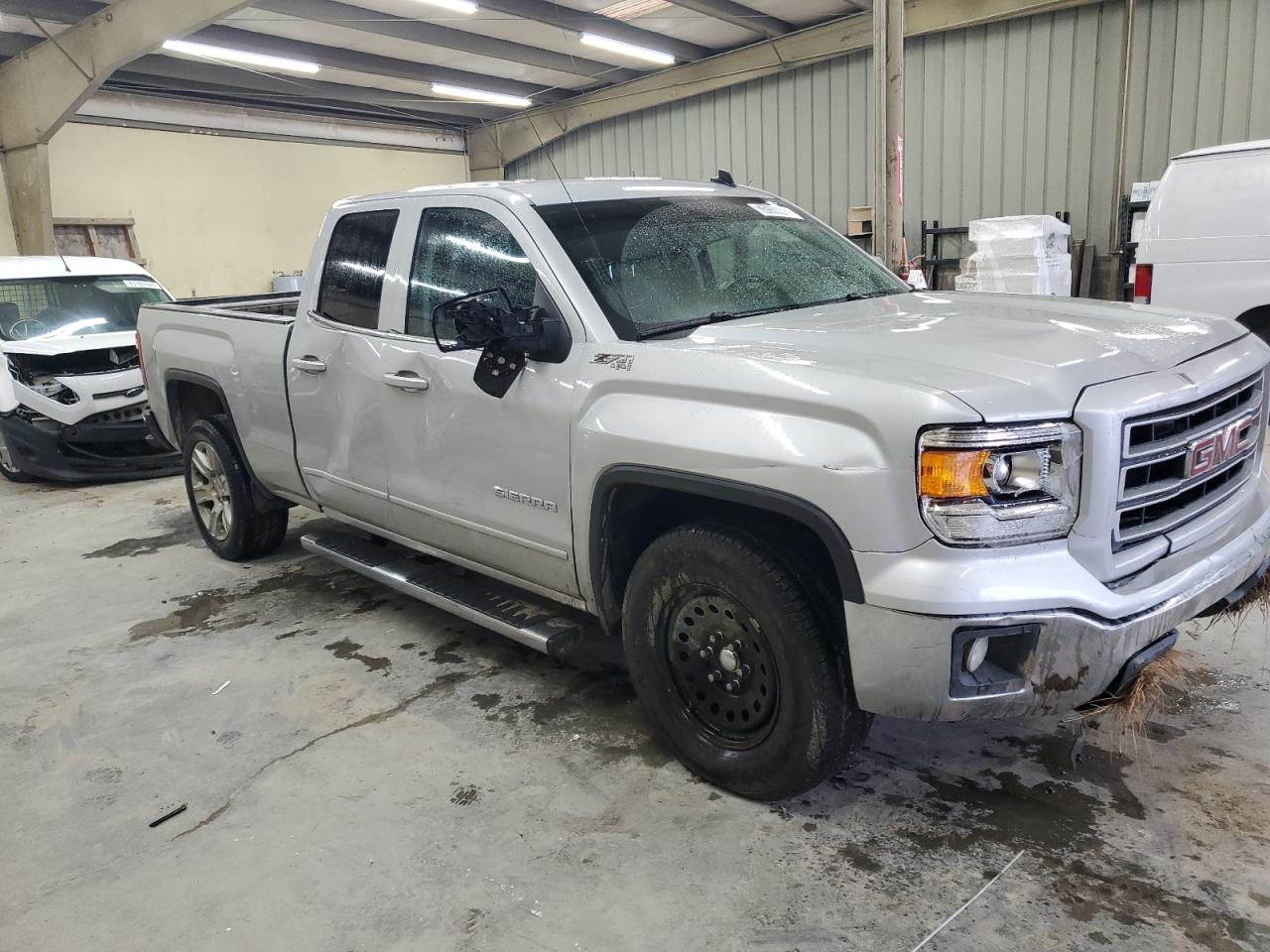 Photo 3 VIN: 1GTV2UEC6EZ164172 - GMC SIERRA 