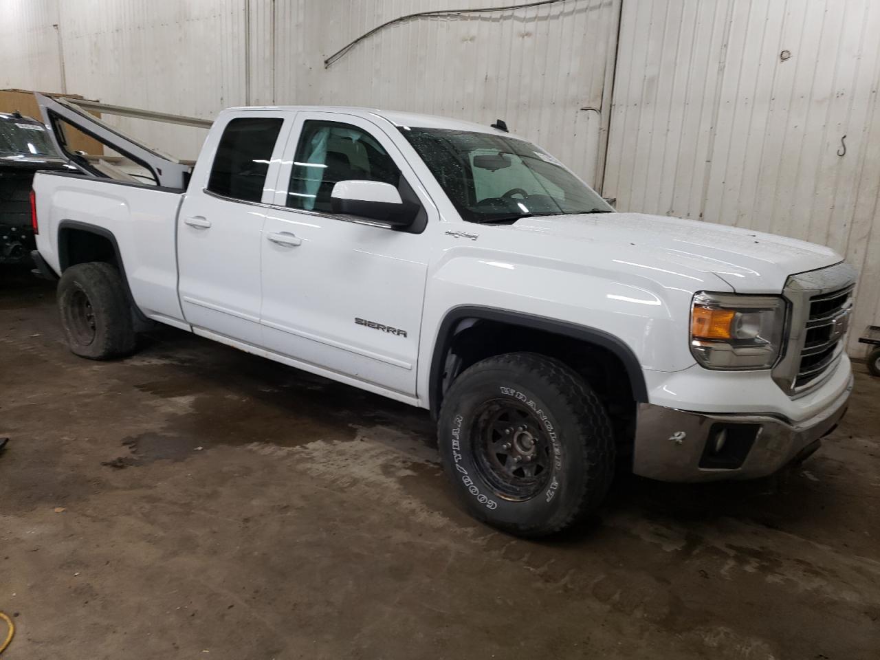 Photo 3 VIN: 1GTV2UEC6EZ283209 - GMC SIERRA 