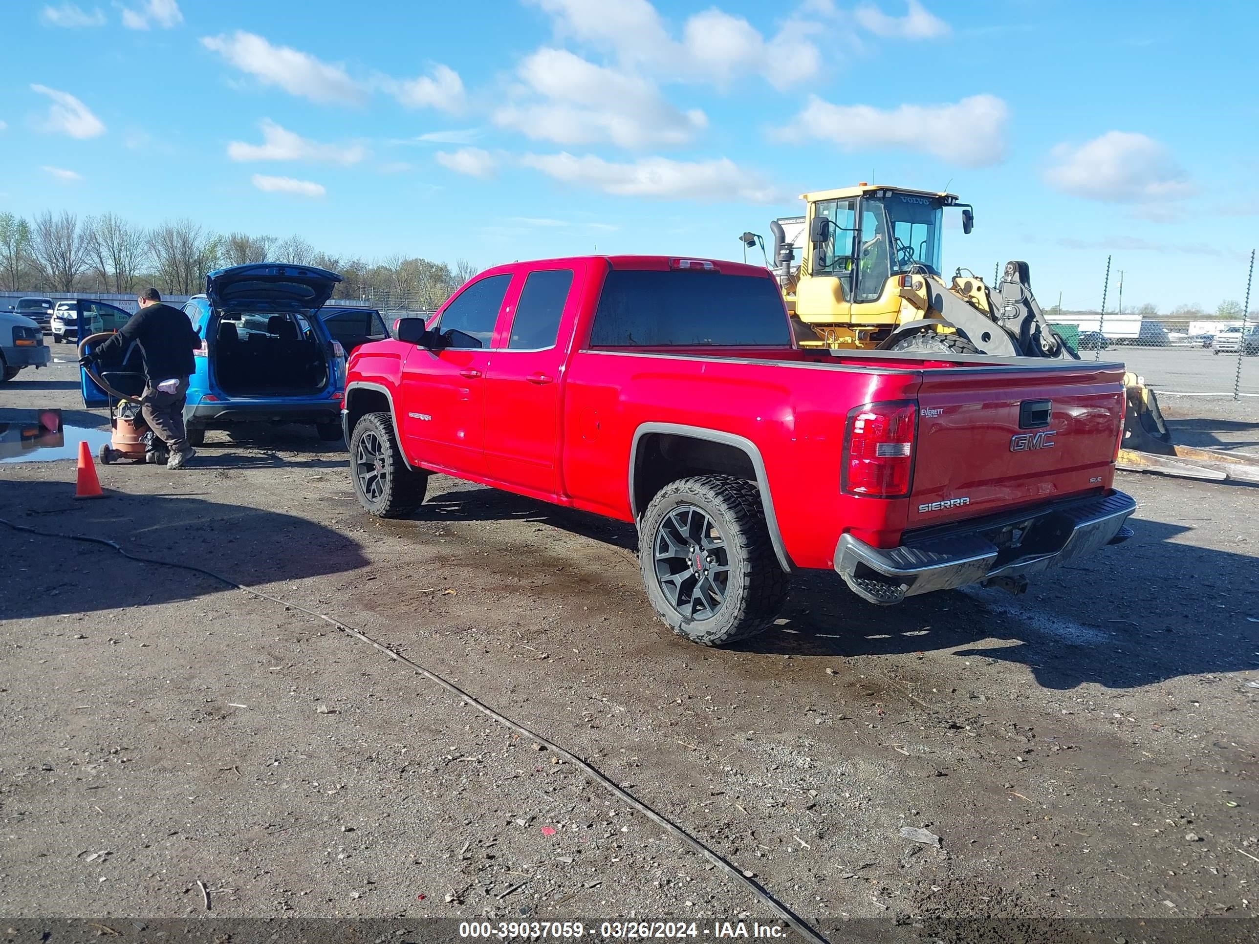 Photo 2 VIN: 1GTV2UECXEZ103682 - GMC SIERRA 