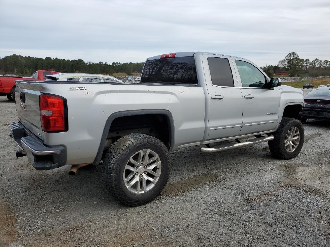 Photo 2 VIN: 1GTV2UEH7FZ432238 - GMC SIERRA 