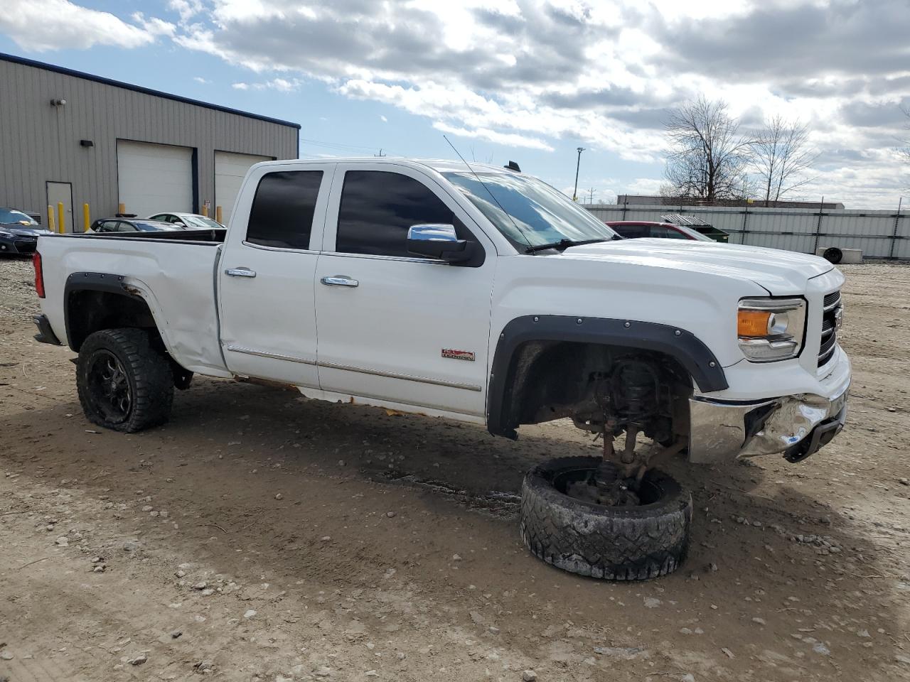 Photo 3 VIN: 1GTV2VEJ1EZ355390 - GMC SIERRA 