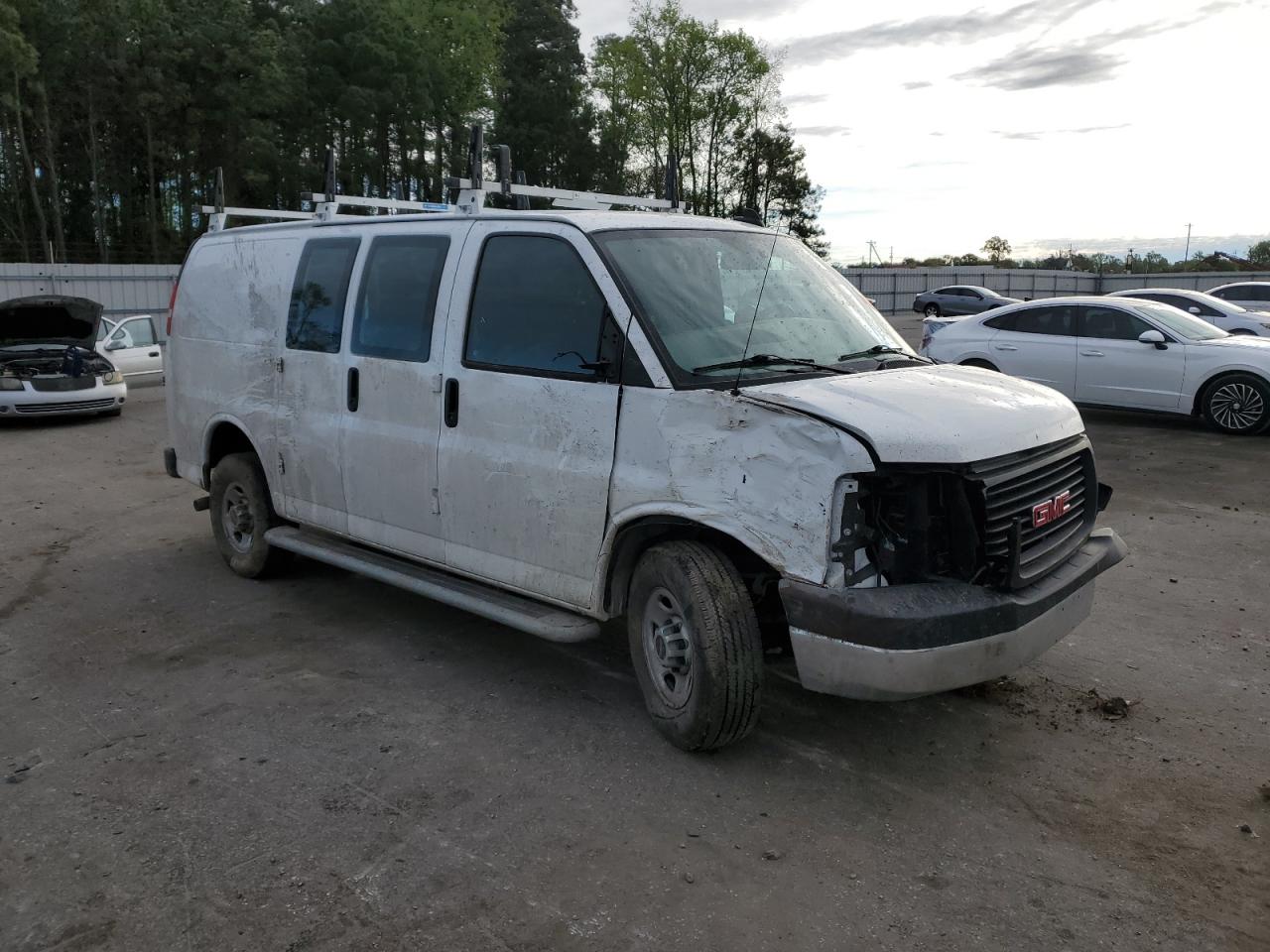 Photo 3 VIN: 1GTW7AF70M1308432 - GMC SAVANA 