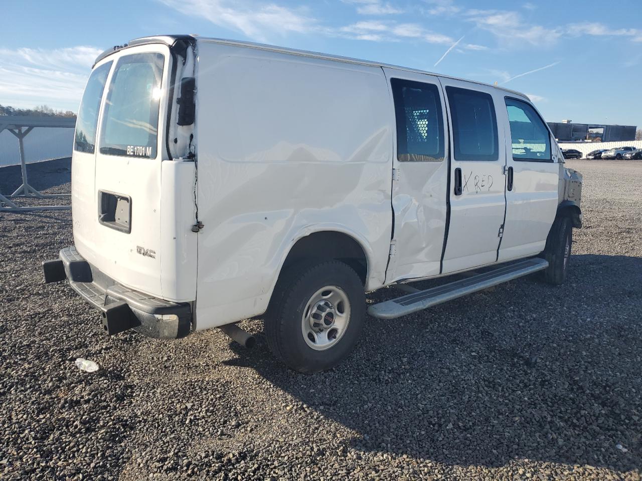 Photo 2 VIN: 1GTW7AF73M1212570 - GMC SAVANA 