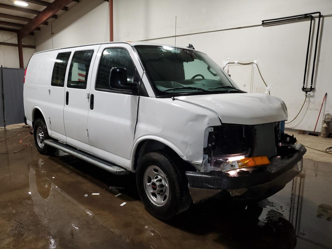 Photo 3 VIN: 1GTW7AF74M1288783 - GMC SAVANA 