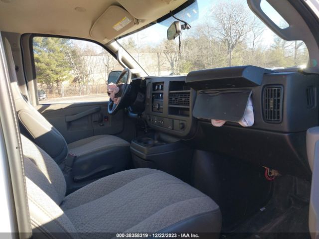 Photo 4 VIN: 1GTW7AF75N1162756 - GMC SAVANA CARGO 