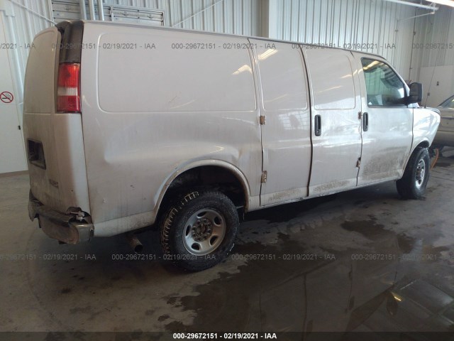 Photo 3 VIN: 1GTW7AFF0H1106879 - GMC SAVANA CARGO VAN 