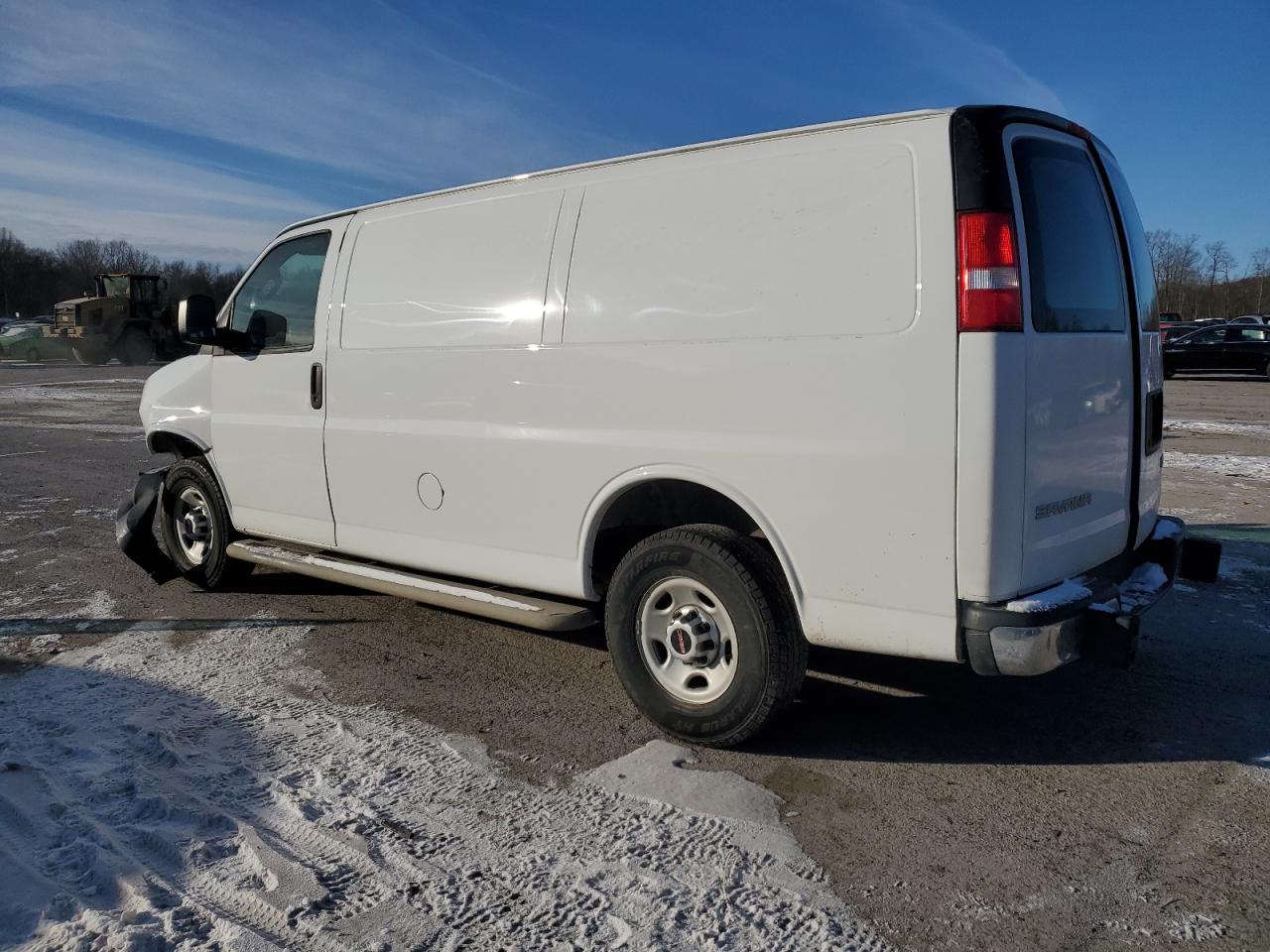 Photo 1 VIN: 1GTW7AFF0H1914424 - GMC SAVANA 