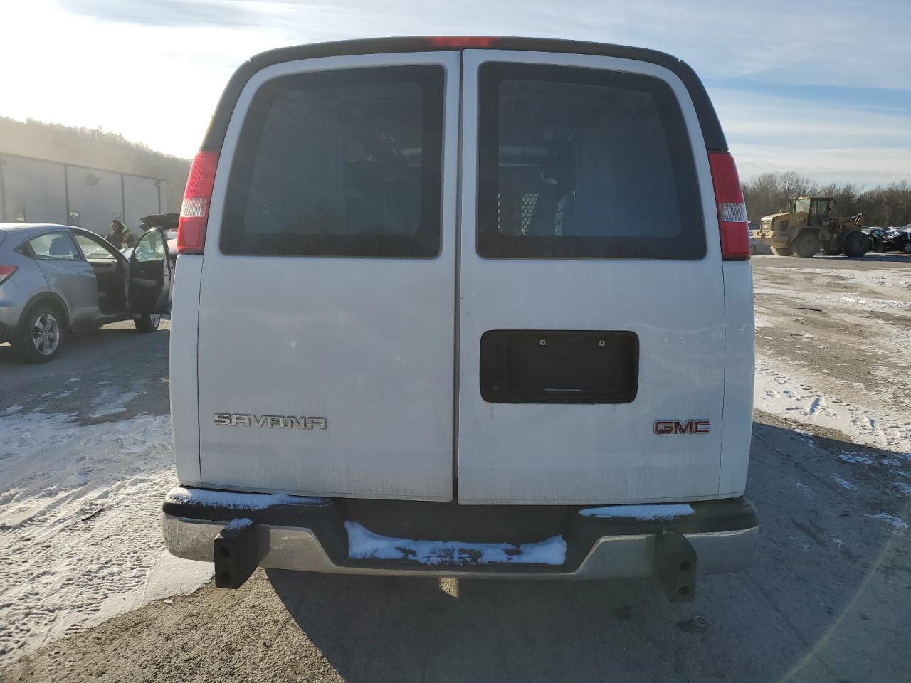 Photo 5 VIN: 1GTW7AFF0H1914424 - GMC SAVANA 