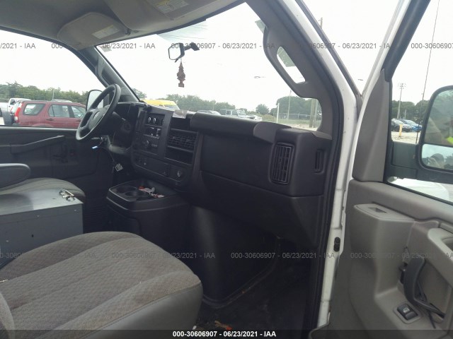 Photo 4 VIN: 1GTW7AFF2G1904752 - GMC SAVANA CARGO VAN 