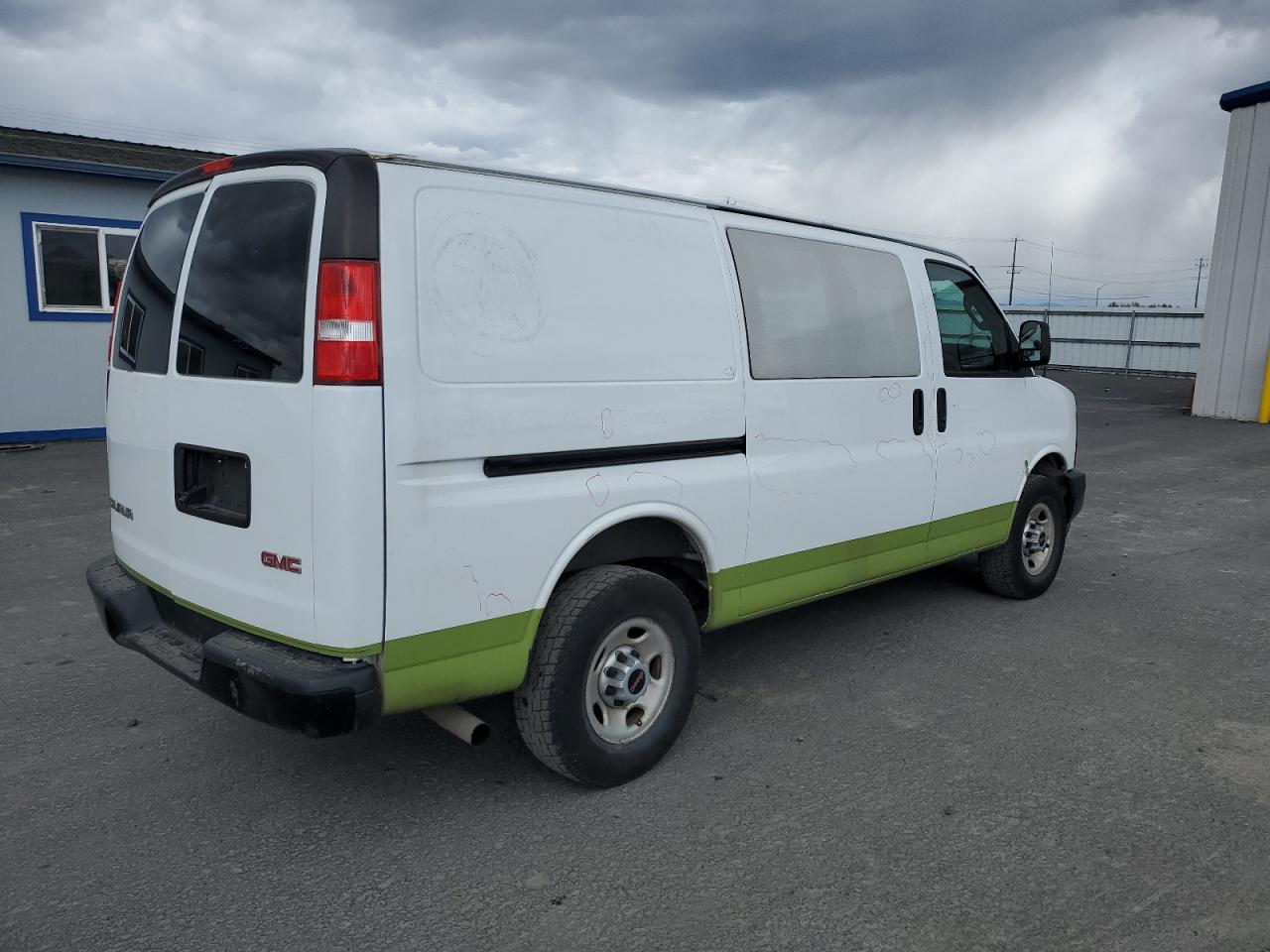 Photo 2 VIN: 1GTW7AFF2H1135252 - GMC SAVANA 