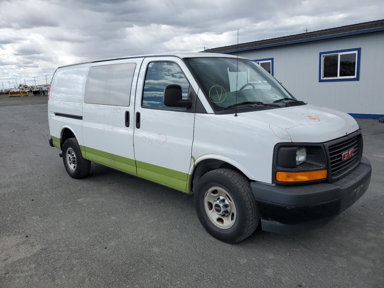 Photo 3 VIN: 1GTW7AFF2H1135252 - GMC SAVANA 