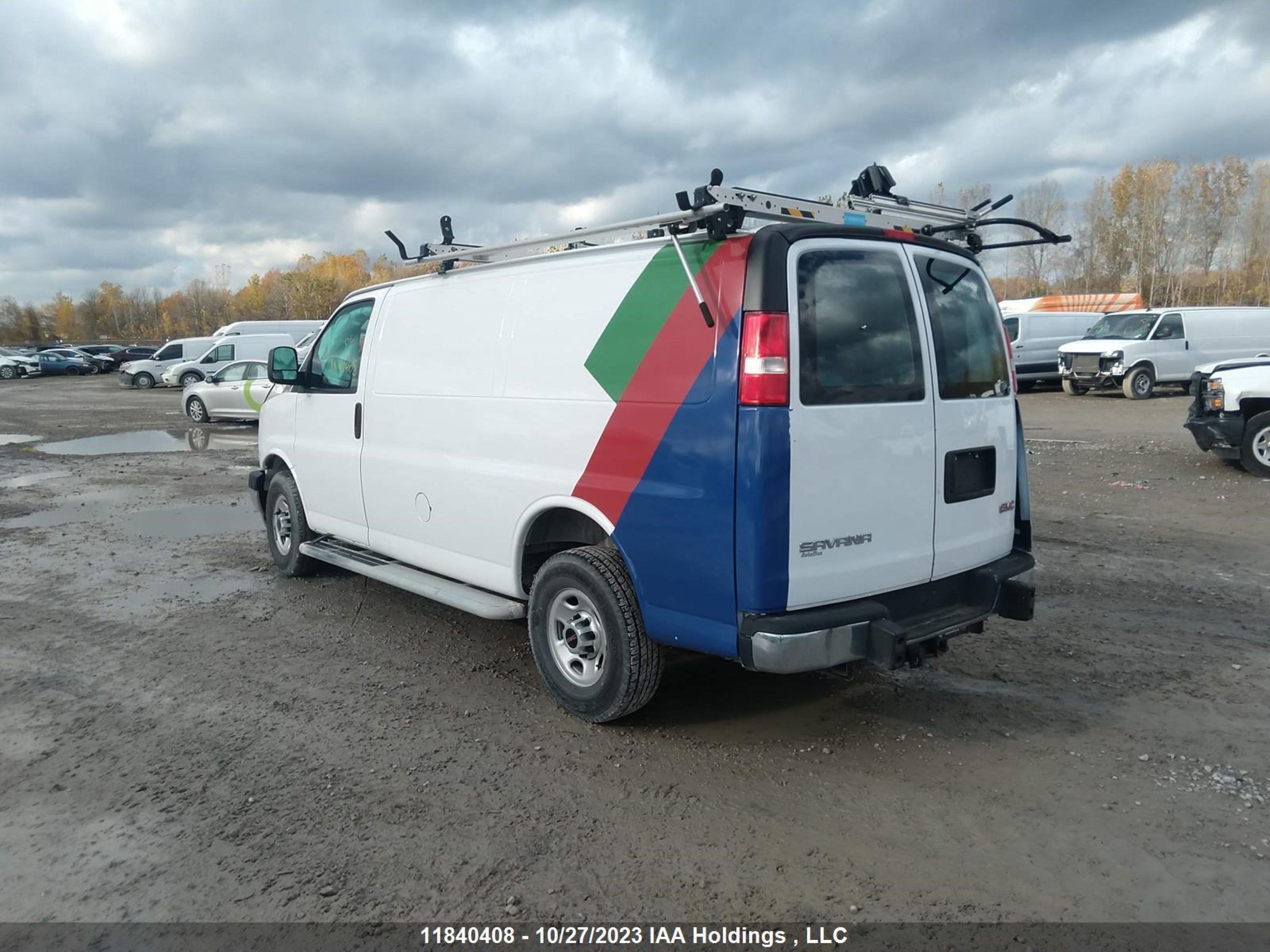 Photo 2 VIN: 1GTW7AFF2H1317954 - GMC SAVANA 