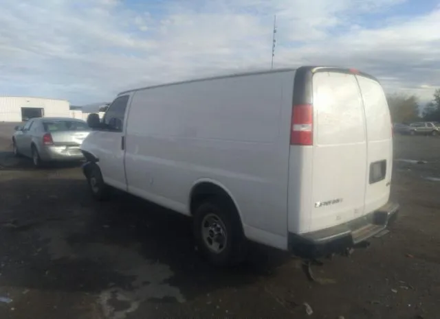 Photo 2 VIN: 1GTW7AFF3H1342488 - GMC SAVANA 2500 