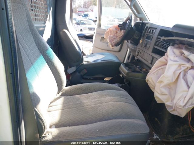 Photo 4 VIN: 1GTW7AFF3H1911212 - GMC SAVANA 